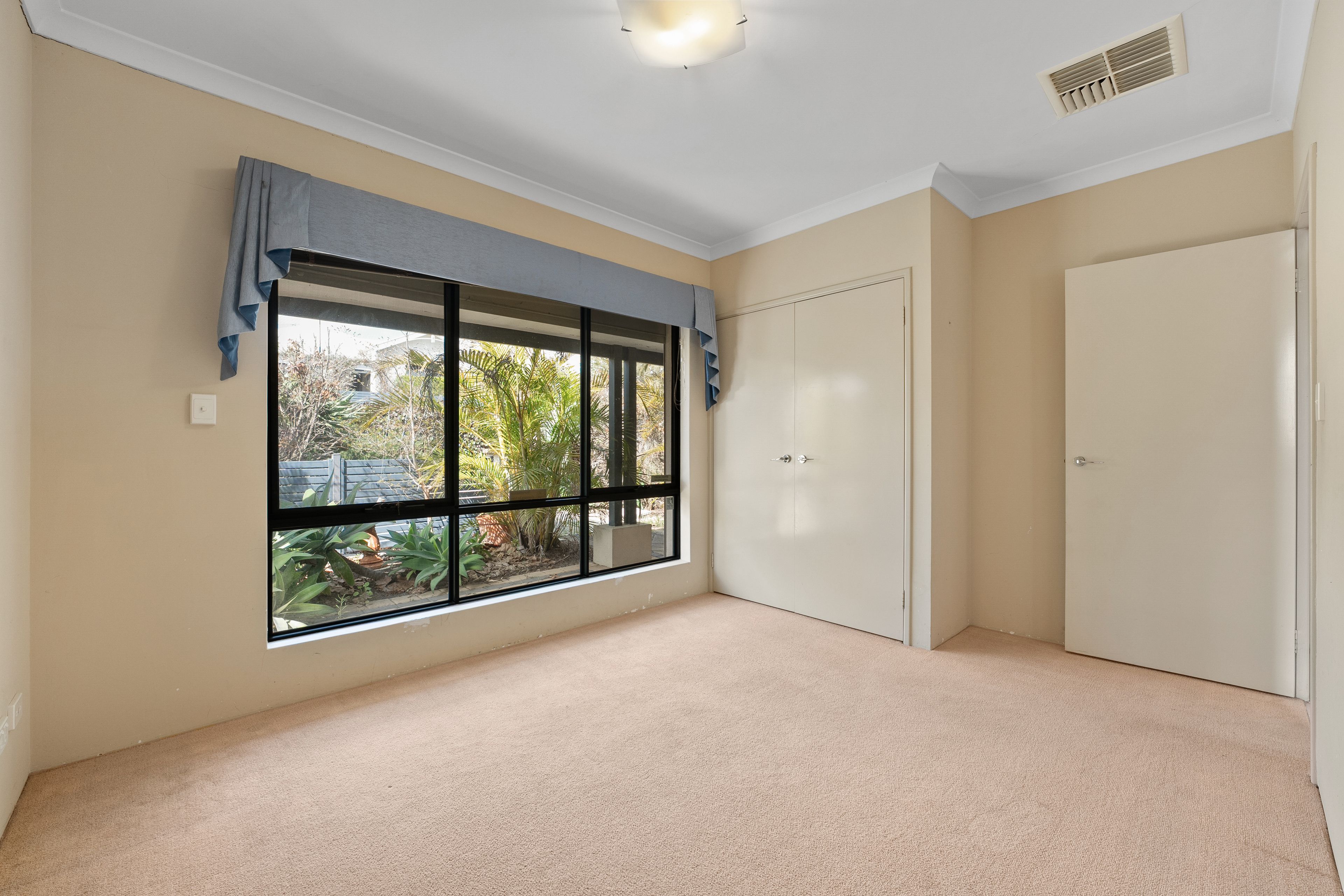 11 Linott Close — photo 19 of 30