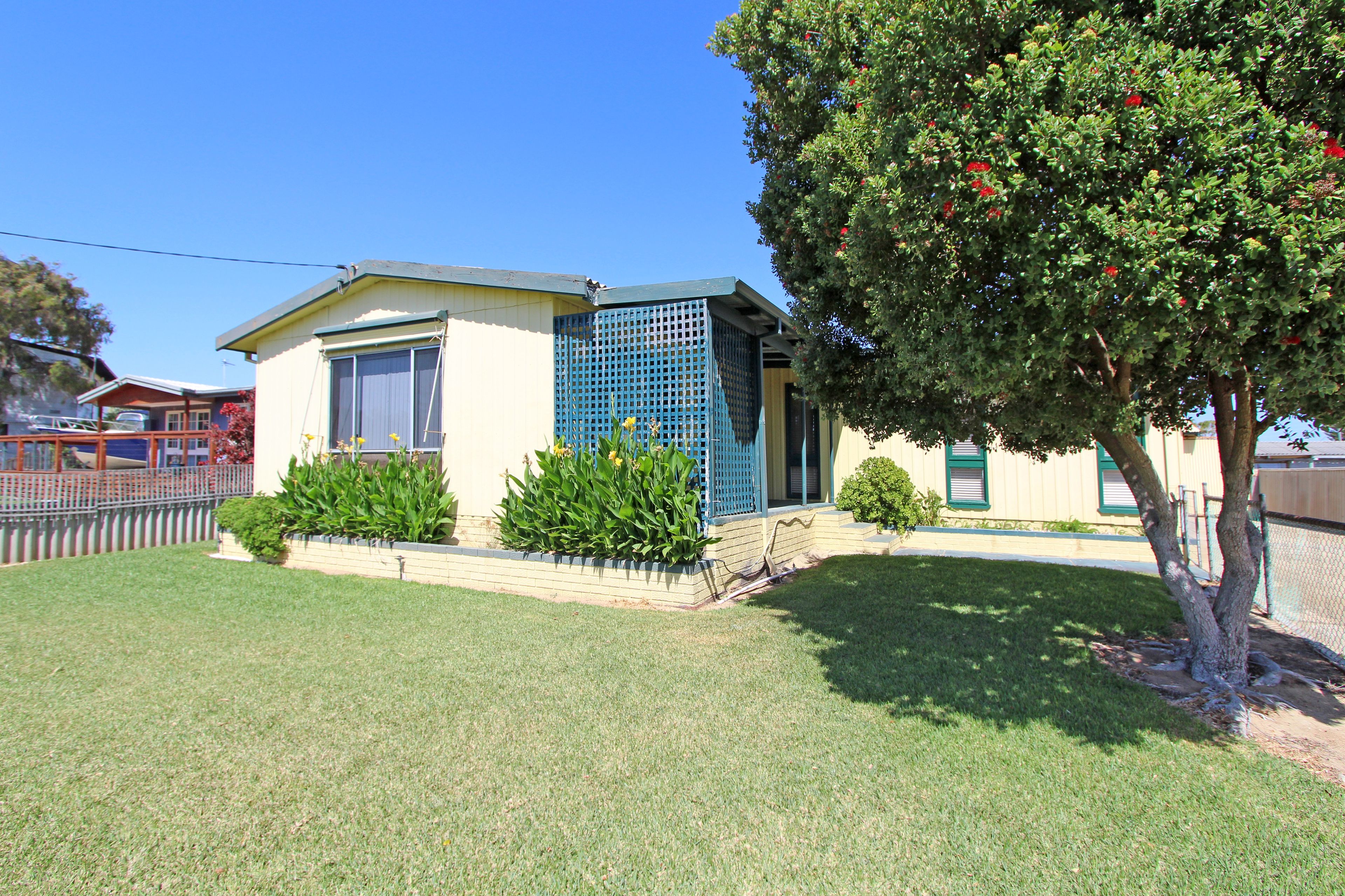 26 Dalton Street, Jurien Bay, WA 6516