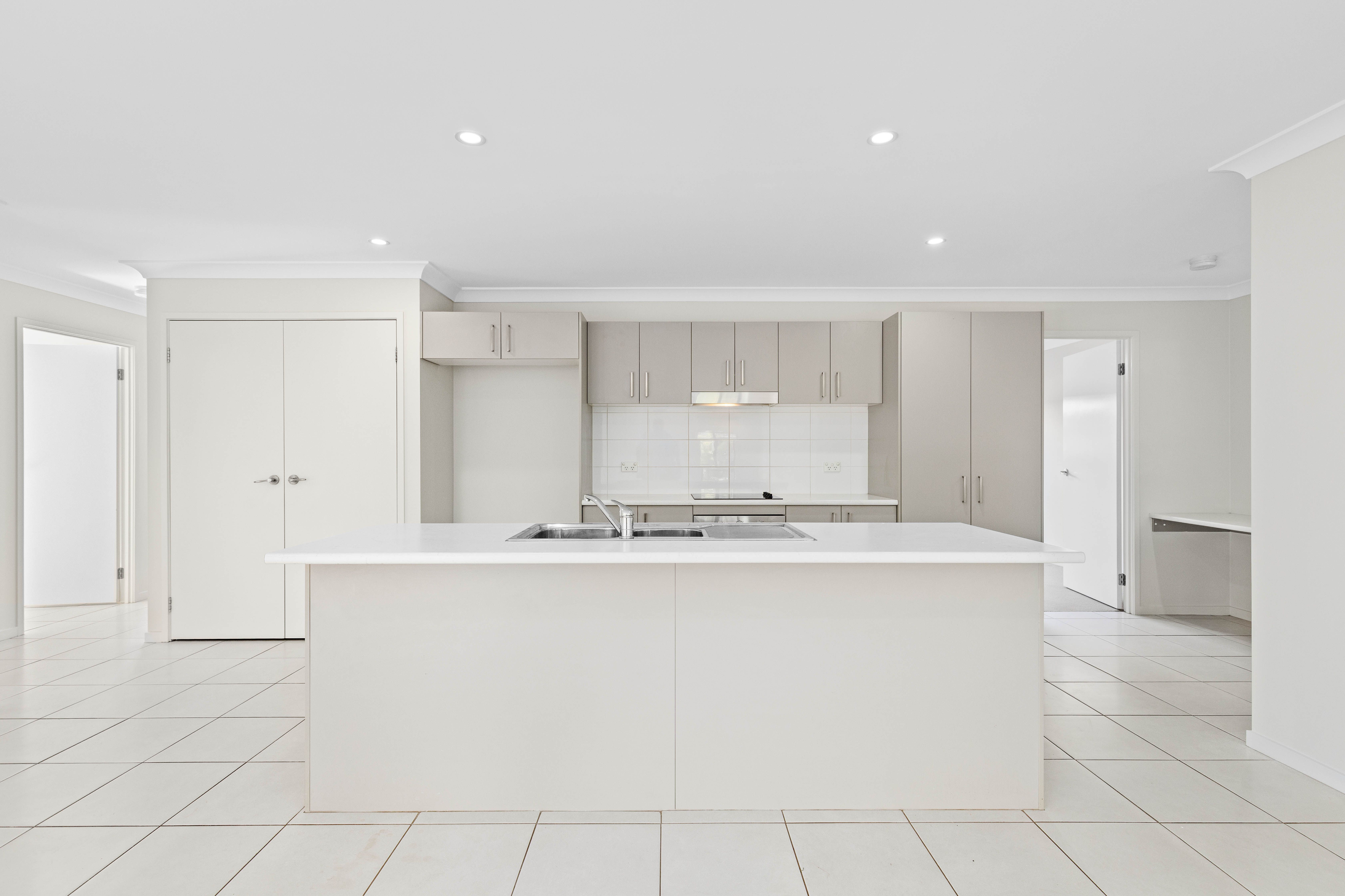 6 Scarborough Rise, Jordan Springs, NSW