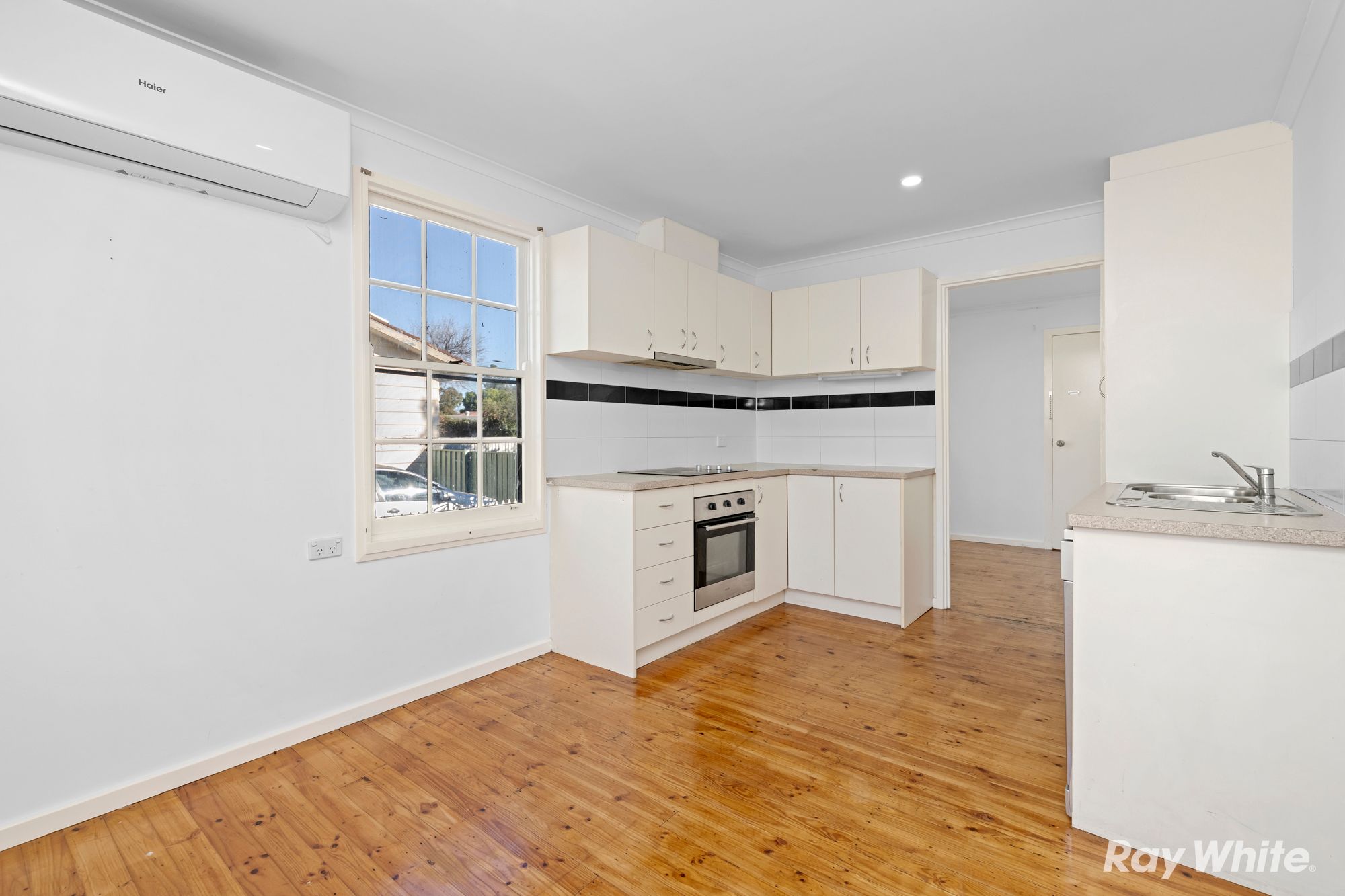 2 Meads Place — photo 4 of 10