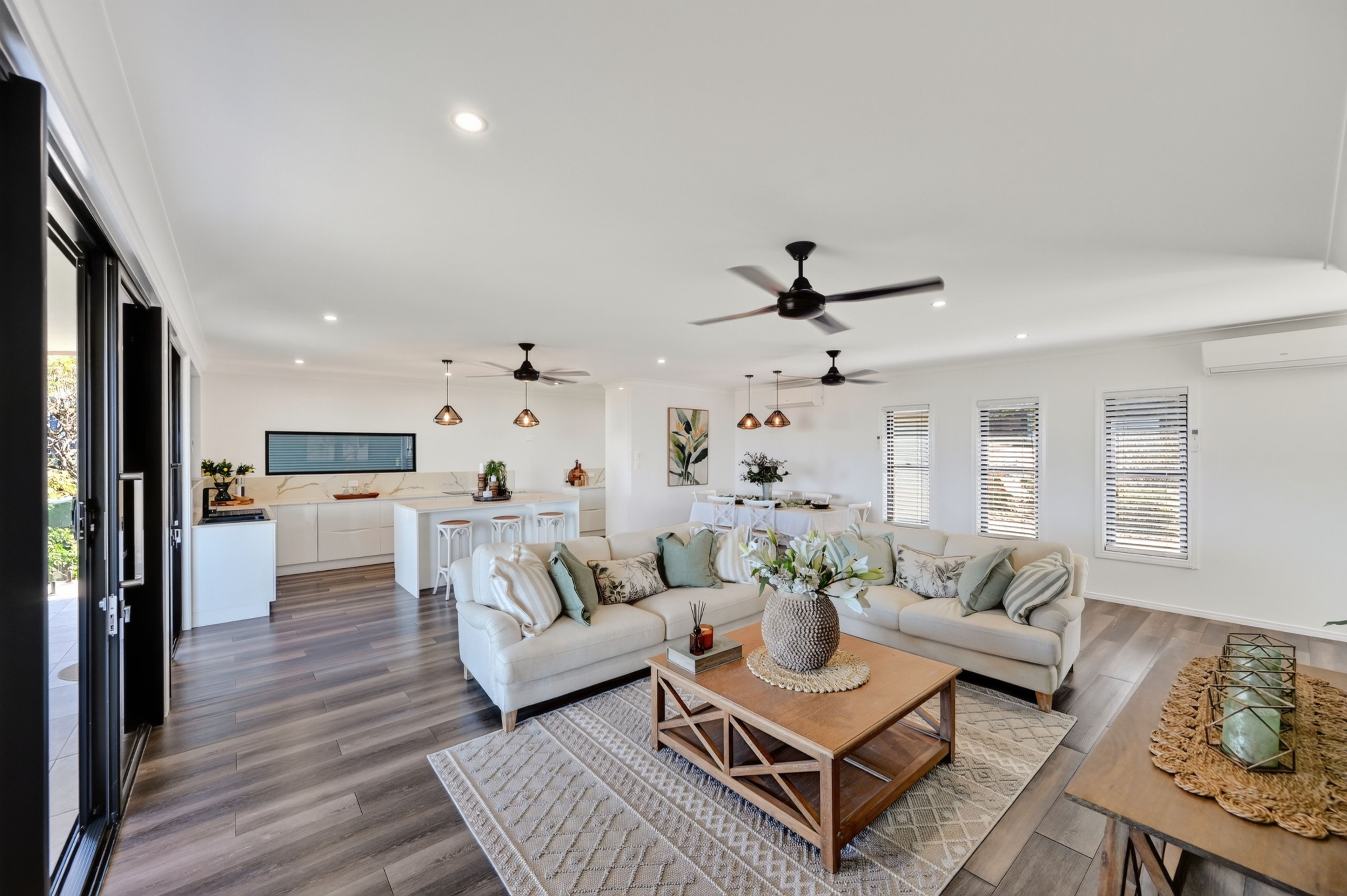 6 Chilott Court — photo 4 of 19