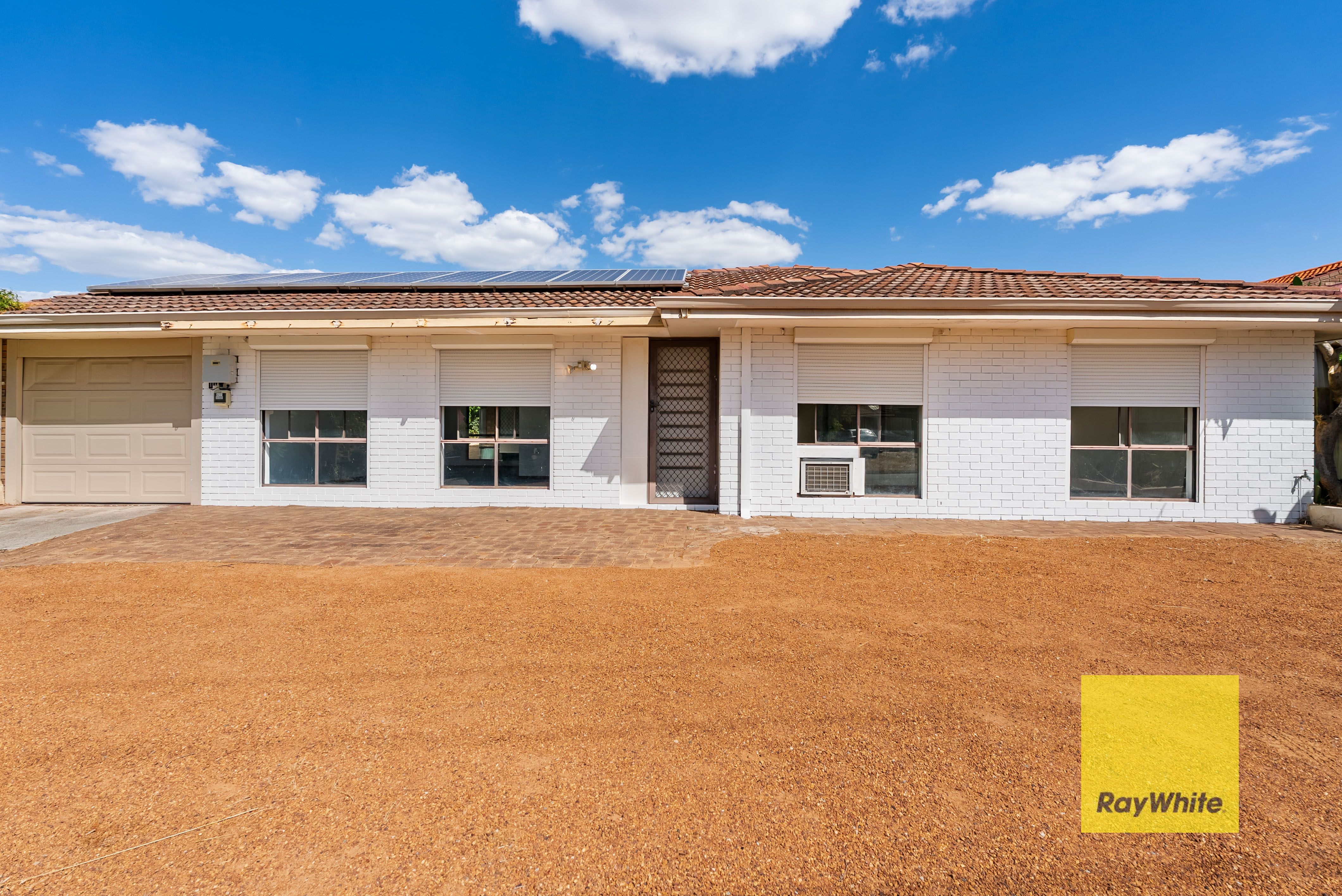 9 Guinivere Way, Camillo, WA 6111
