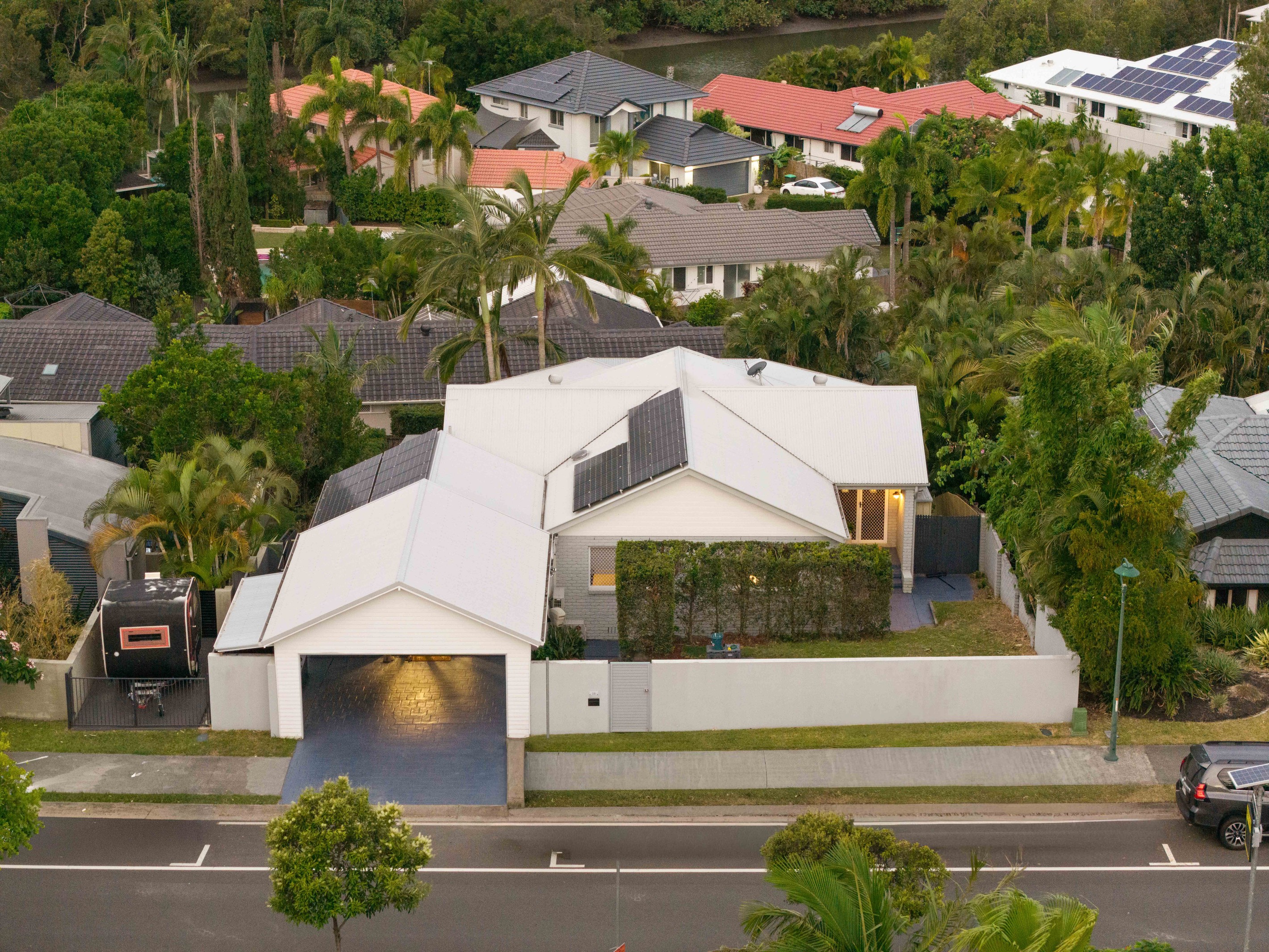 16 Monterey Keys Drive, Helensvale, QLD 4212