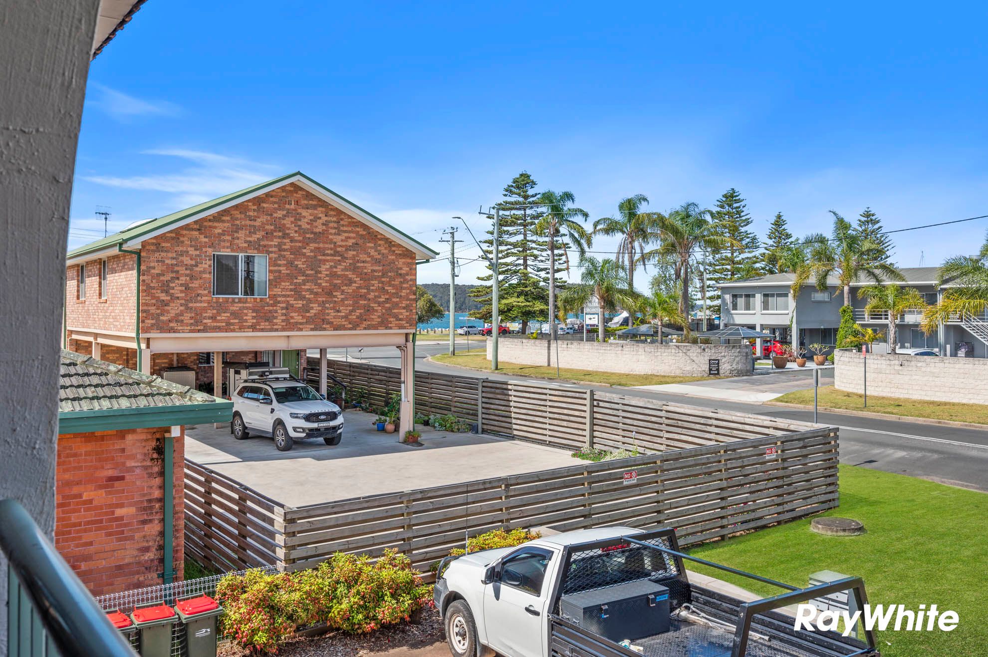 12-15/54 Beach Road — photo 17 of 26