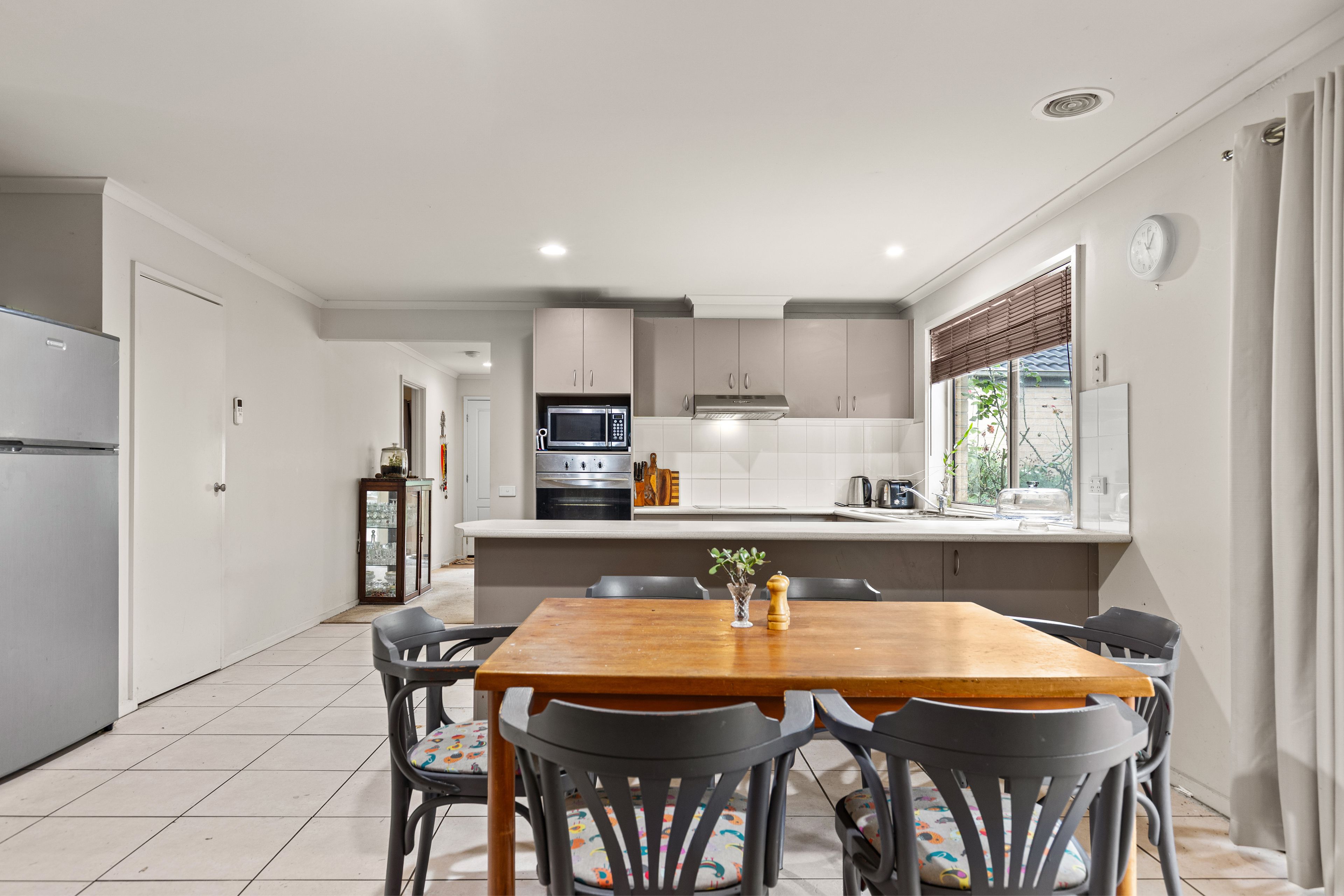 56 Tamara Crescent — photo 3 of 13