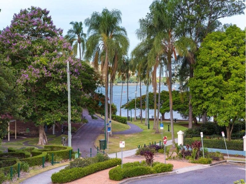 9 Newstead Avenue, Newstead QLD 4006
