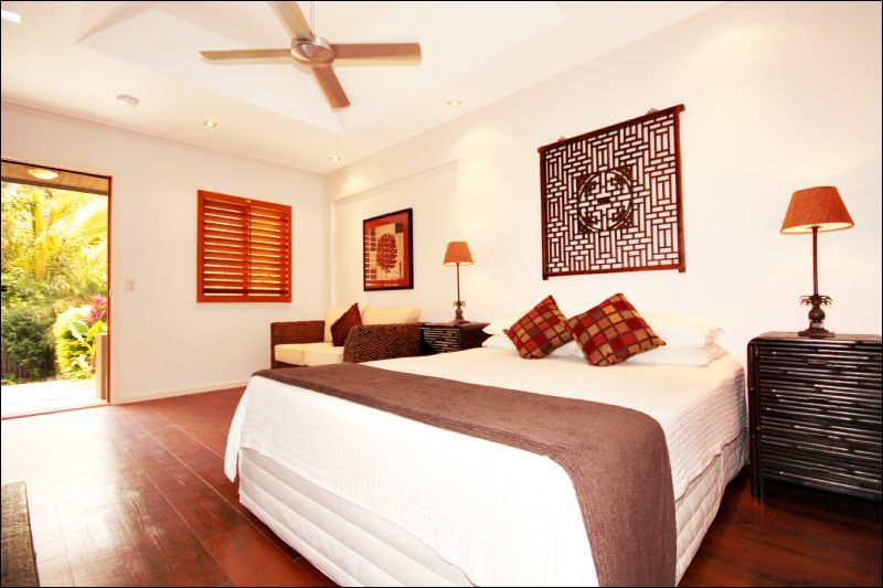 4 Buchan Street, Palm Cove, QLD 4879