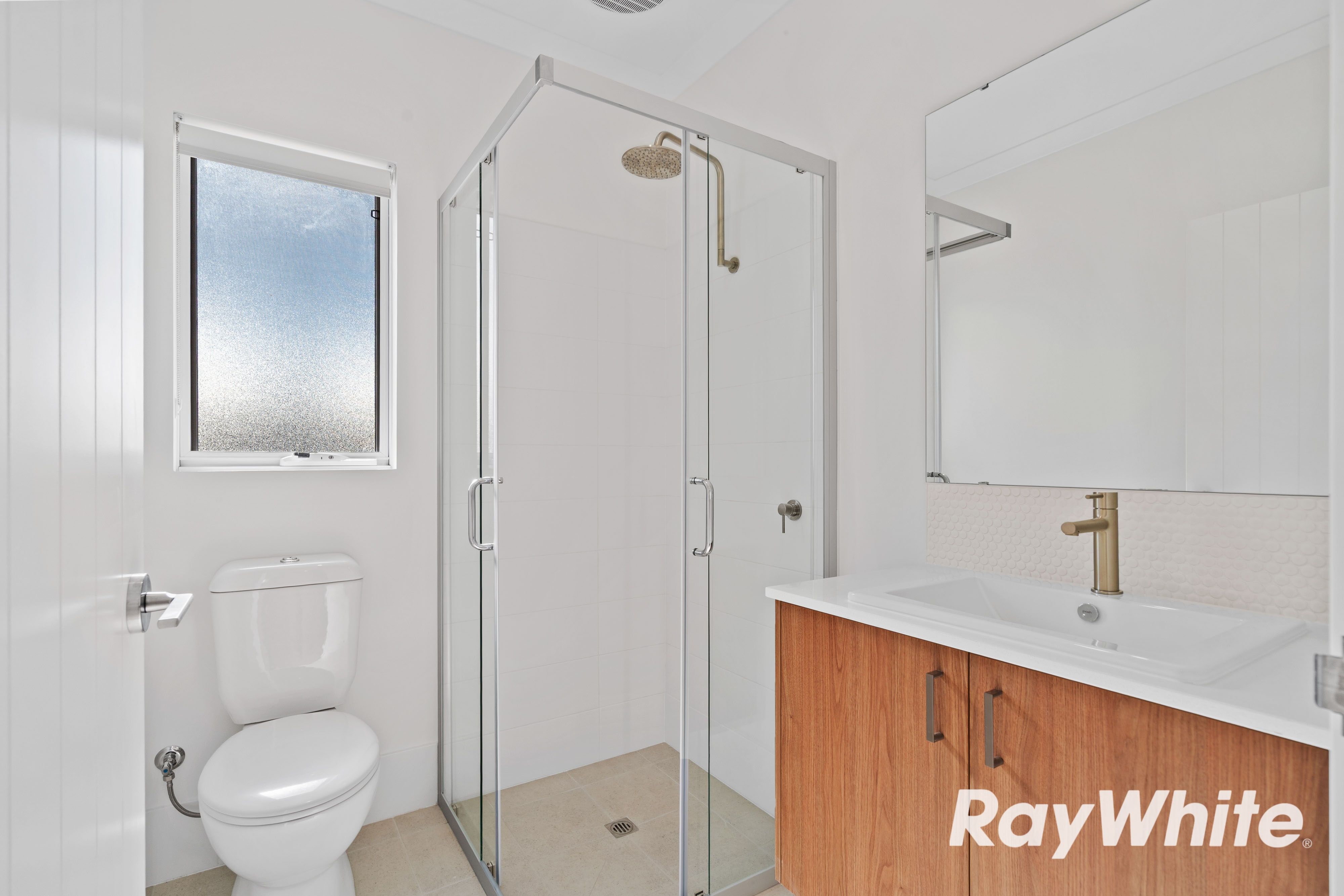 22/101 Oakleigh Drive — photo 11 of 25