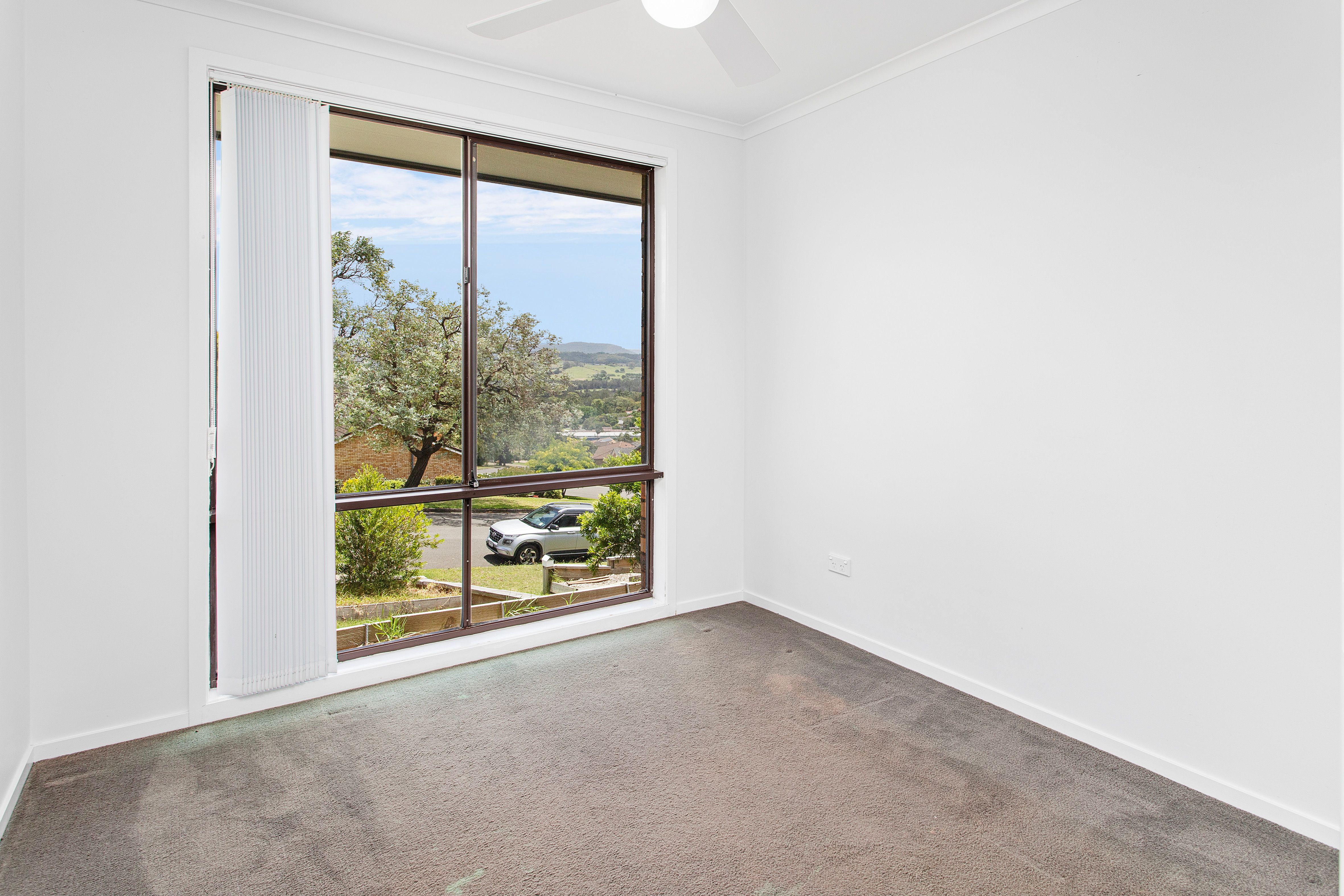 39 Barton Drive — photo 5 of 15