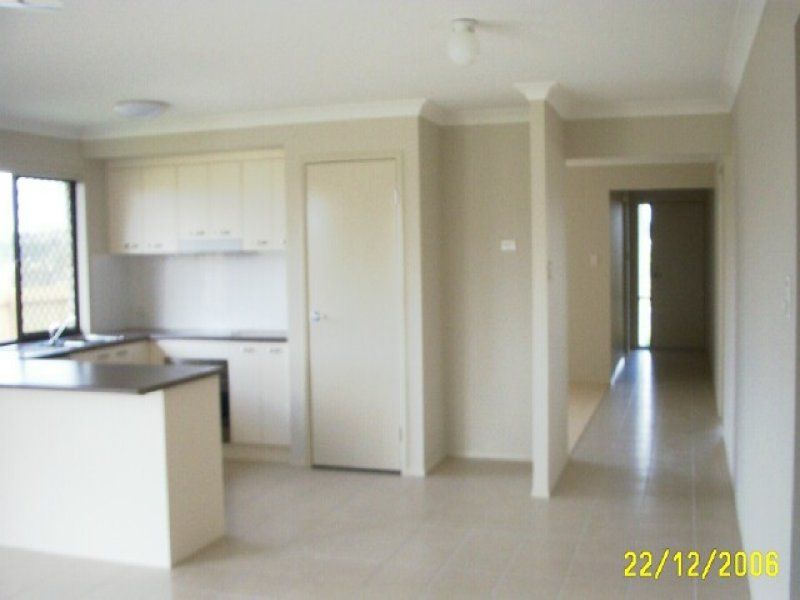 60 Lake Manchester Street, Logan Reserve, QLD 4133