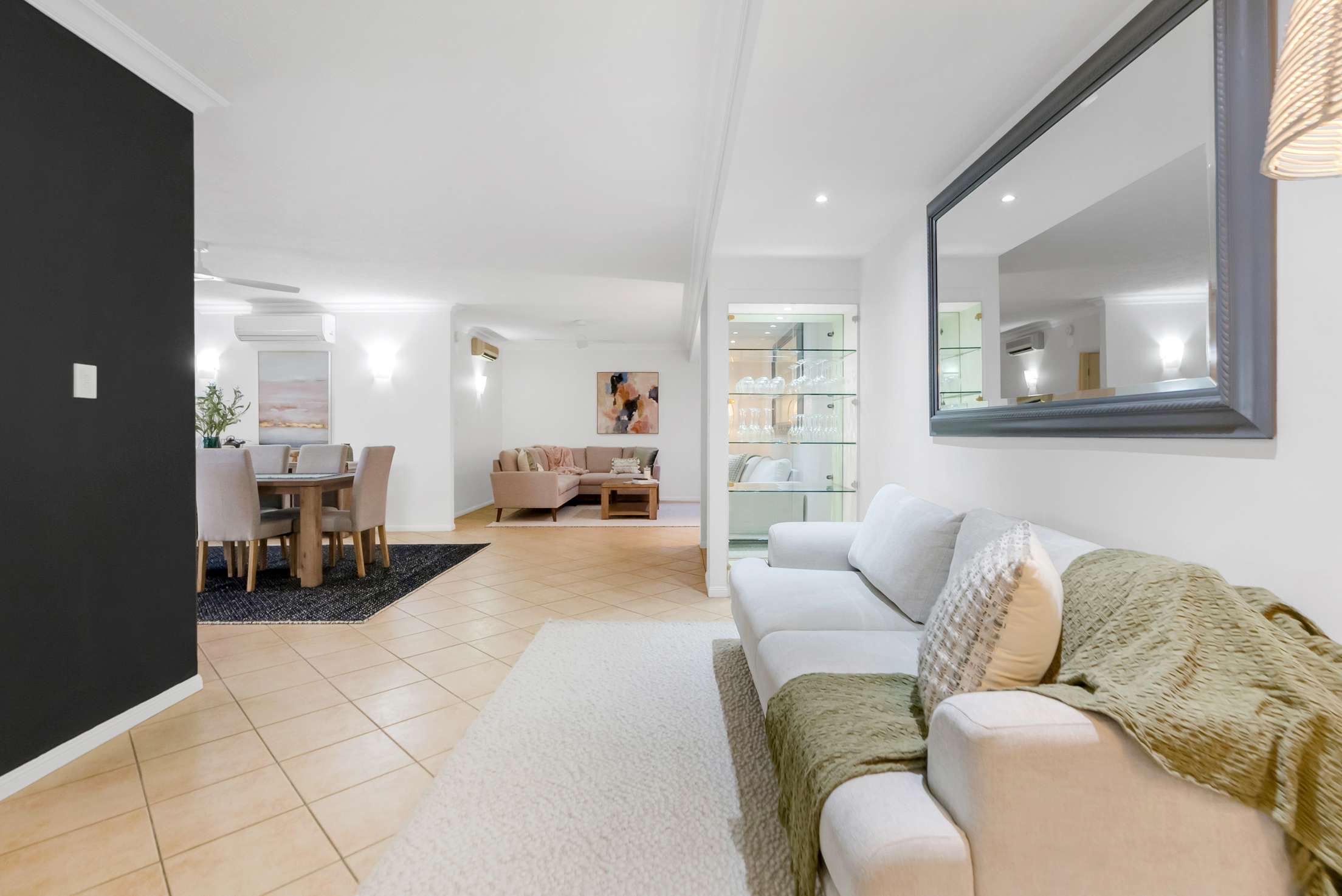 303/2-10 Greenslopes Street — photo 10 of 23