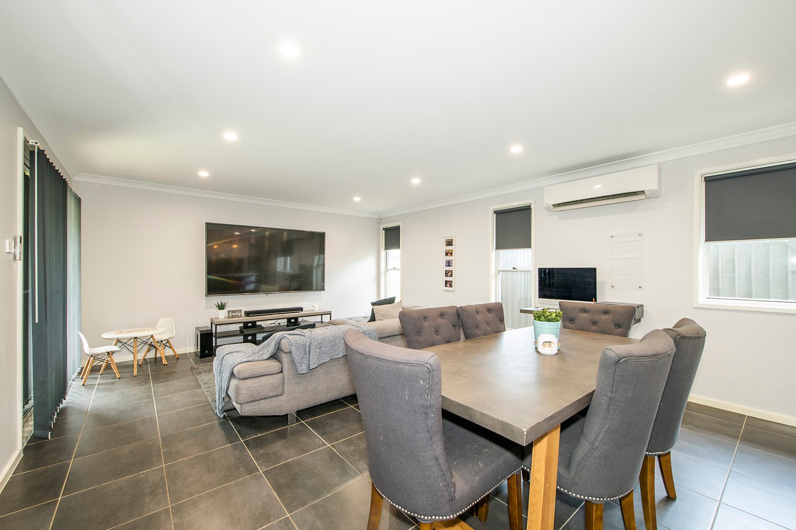 13 Garrison Road, JORDAN SPRINGS, NSW 2747