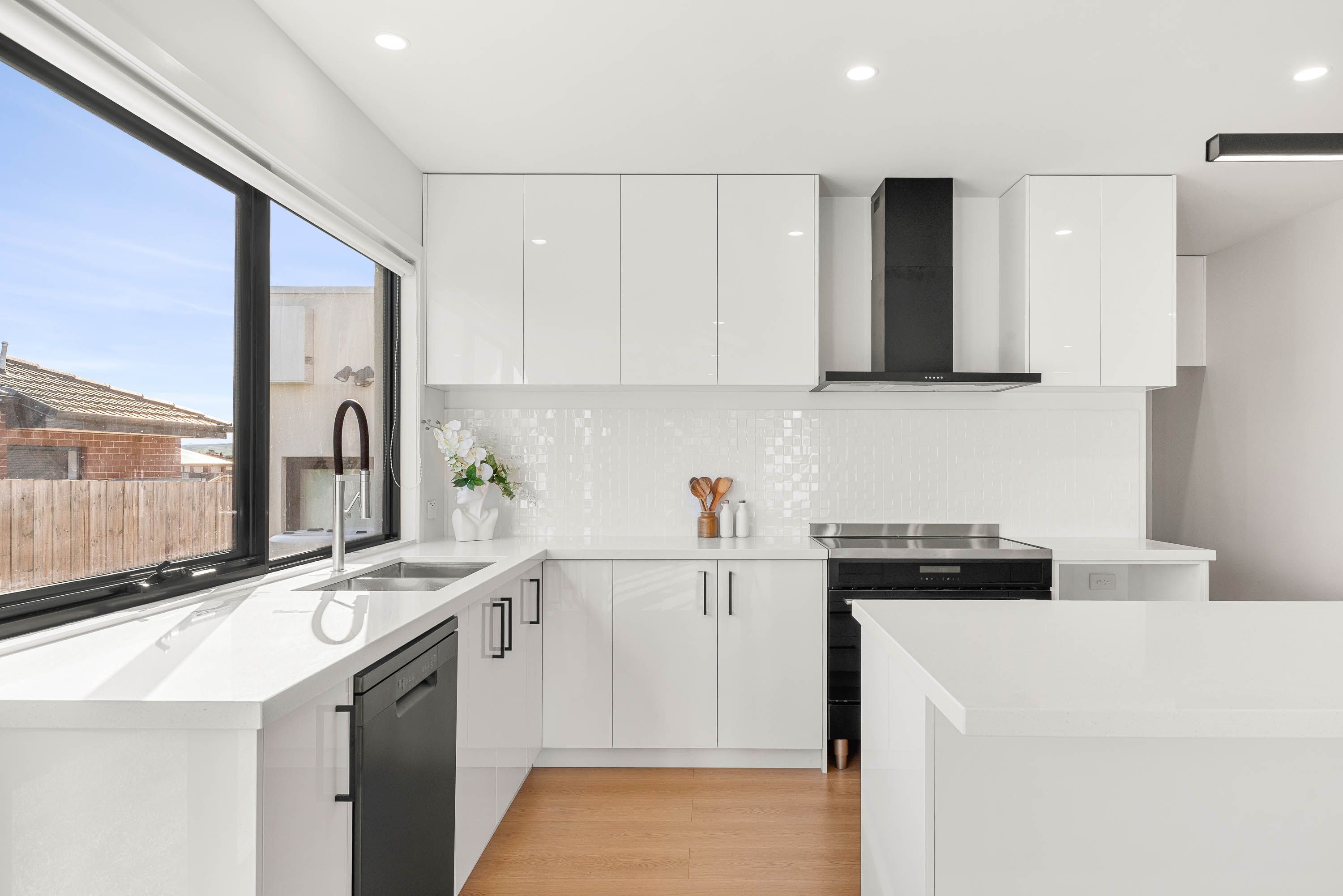 12 Tussock Way — photo 5 of 26