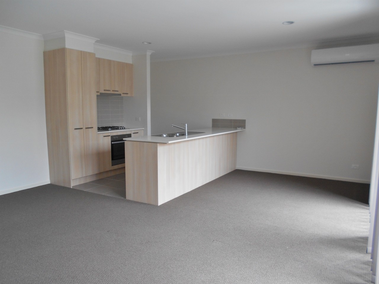 6 Kosciuszko Circuit, Clyde, VIC 3978