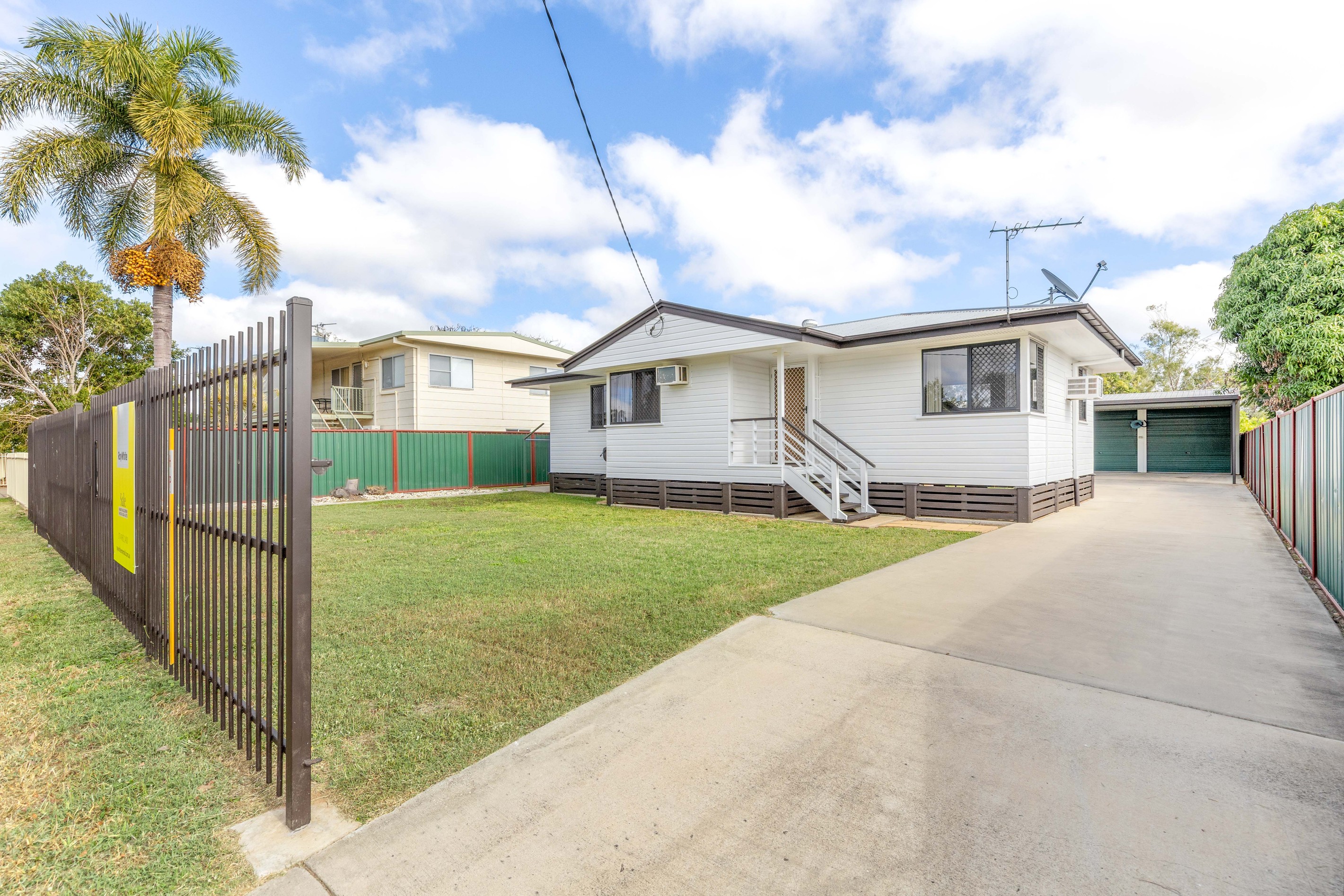 3 Diamond Avenue, Emerald, QLD 4720