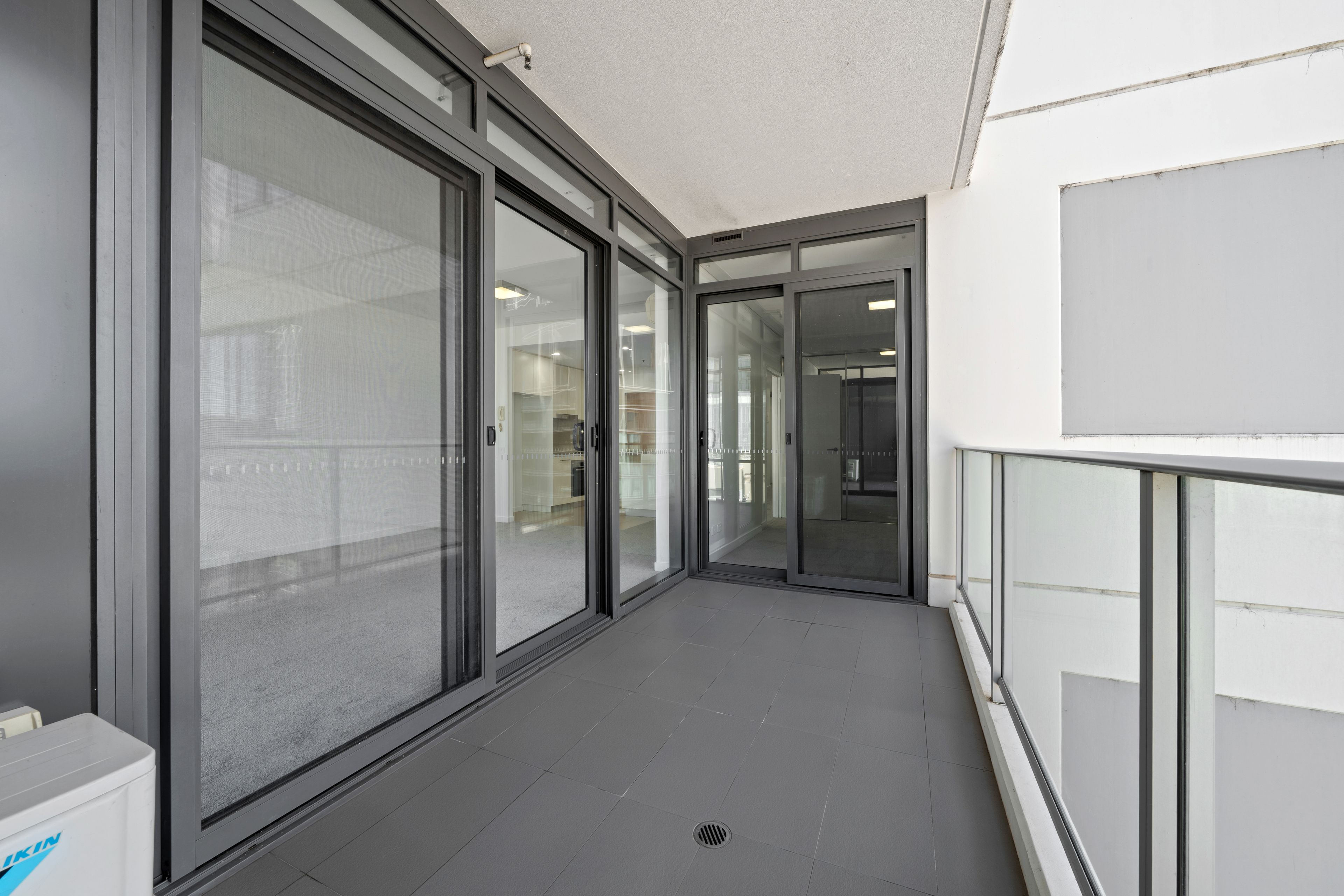 128/41 Chandler Street — photo 9 of 16