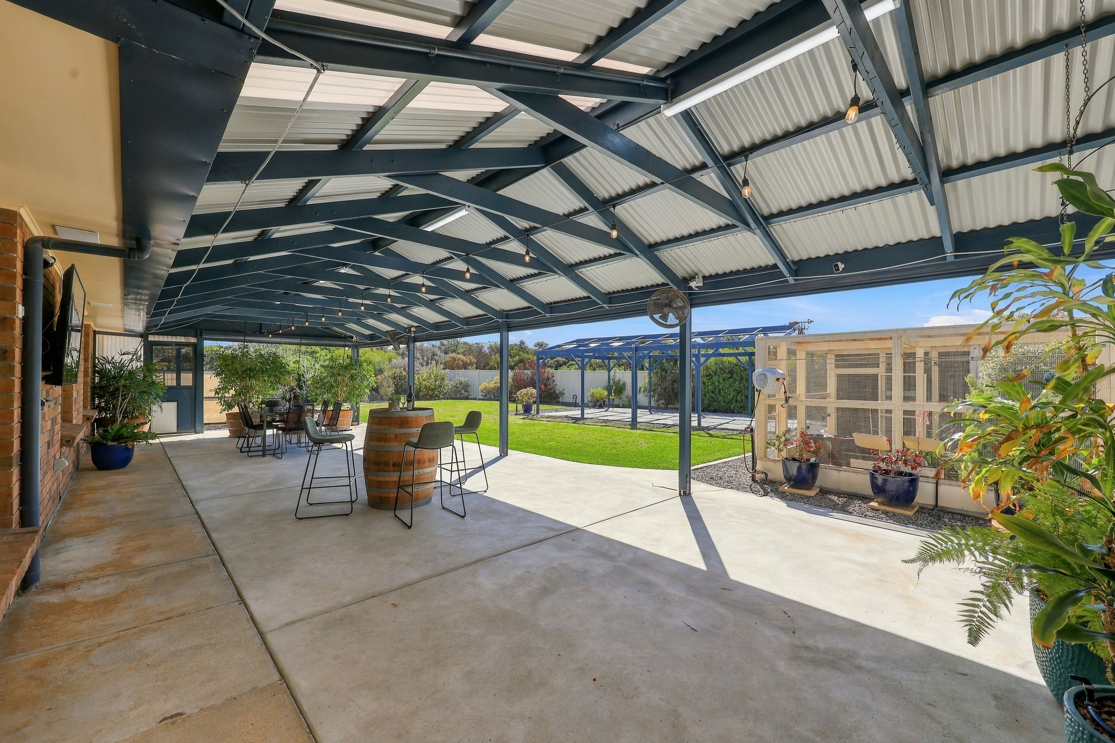 8 Innes Court — photo 11 of 26