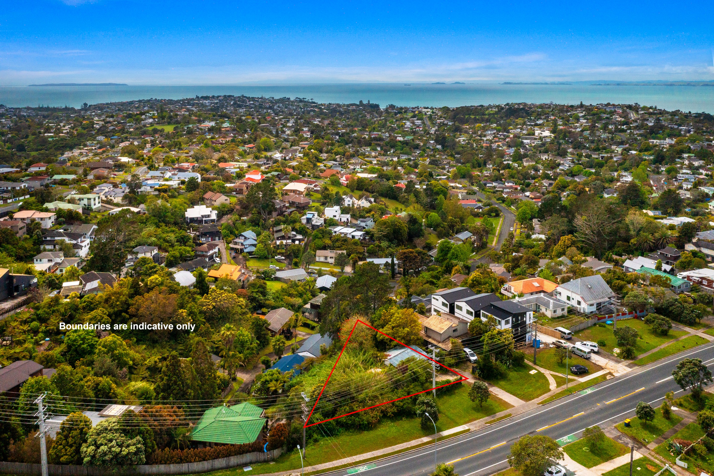 909 East Coast Road, Torbay, North Shore City