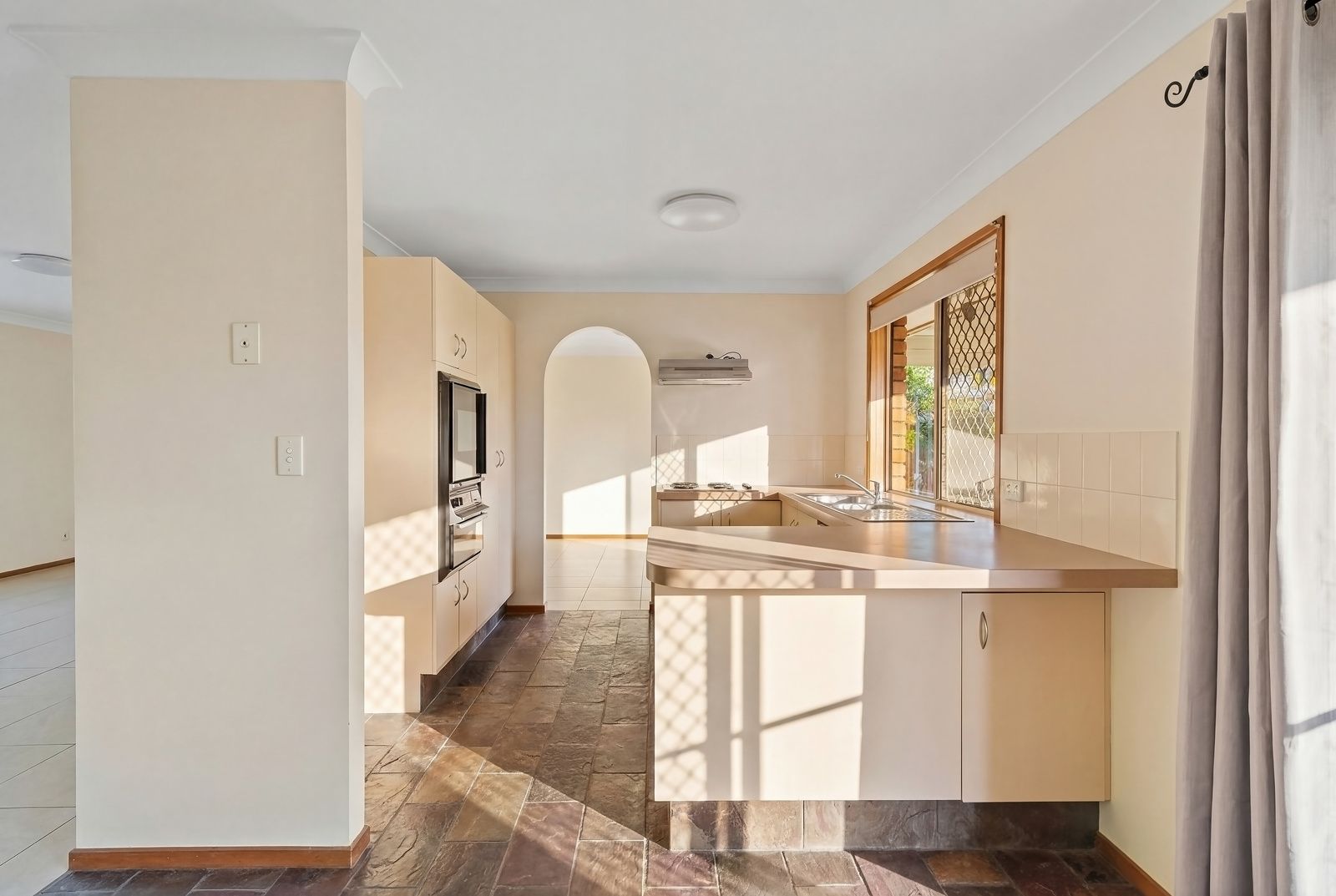 6 Balsa Street, Elanora, QLD 4221