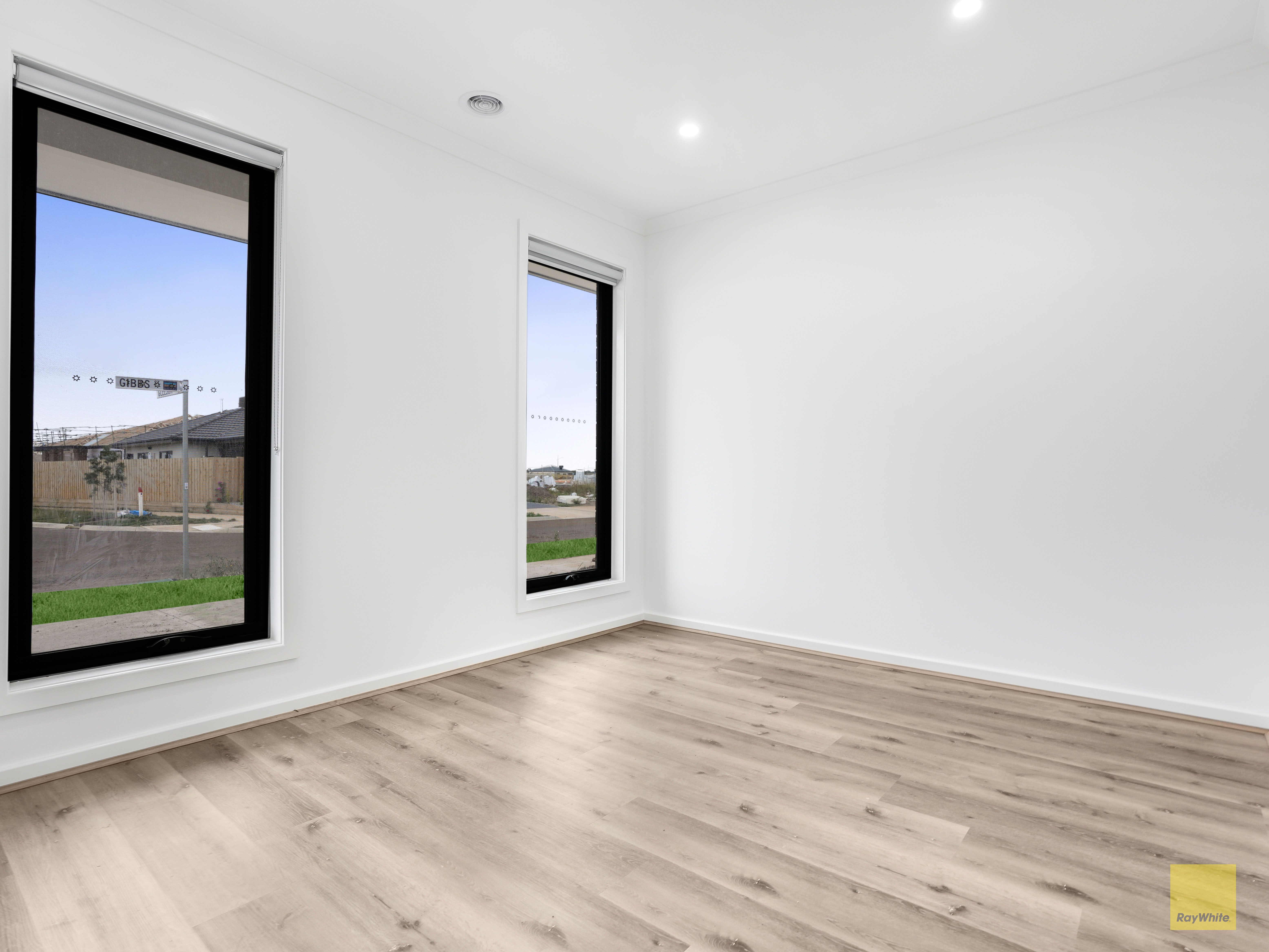 8 Gibbs Street, DEANSIDE, VIC 3336