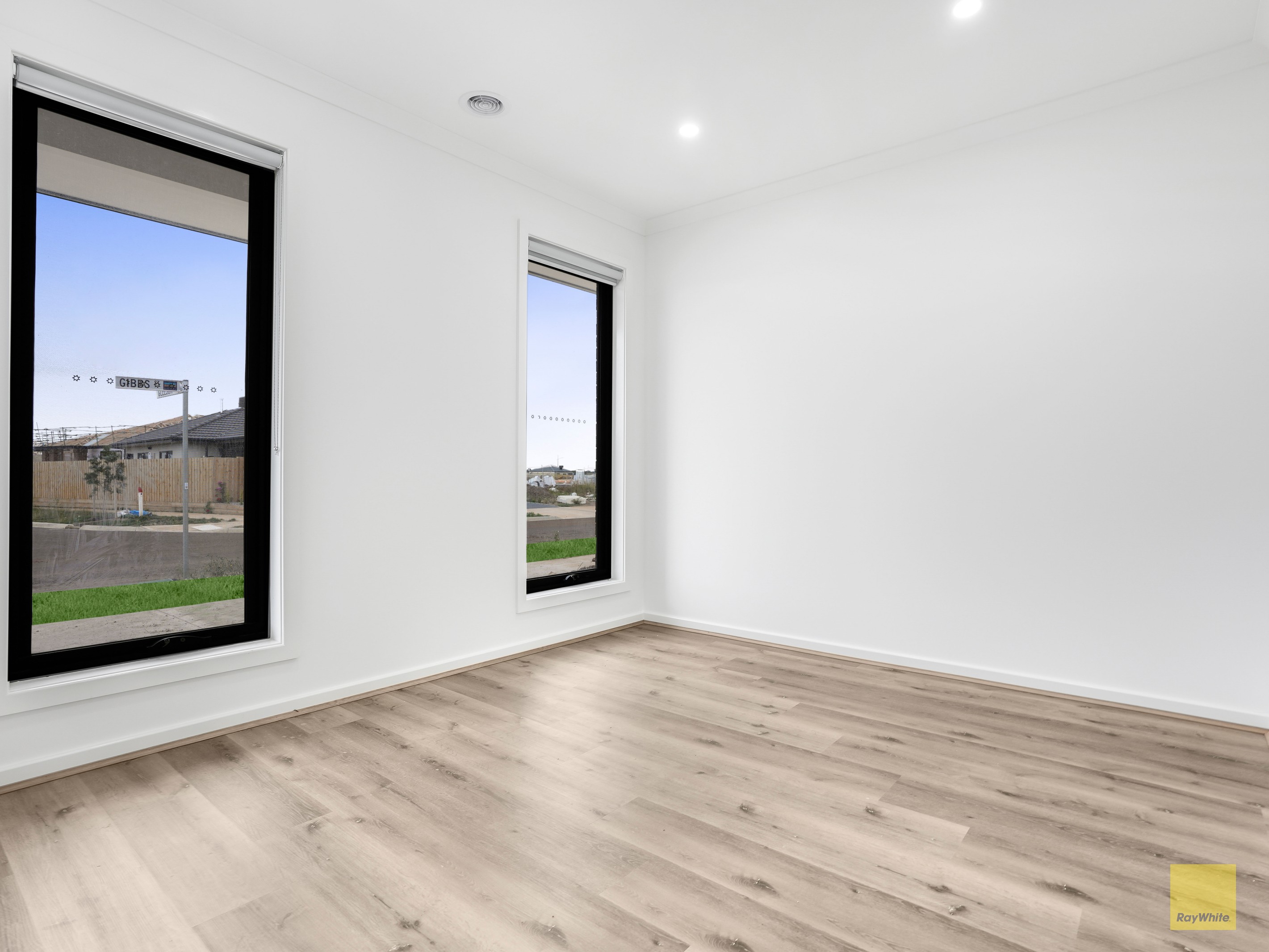 8 Gibbs Street, DEANSIDE, VIC 3336