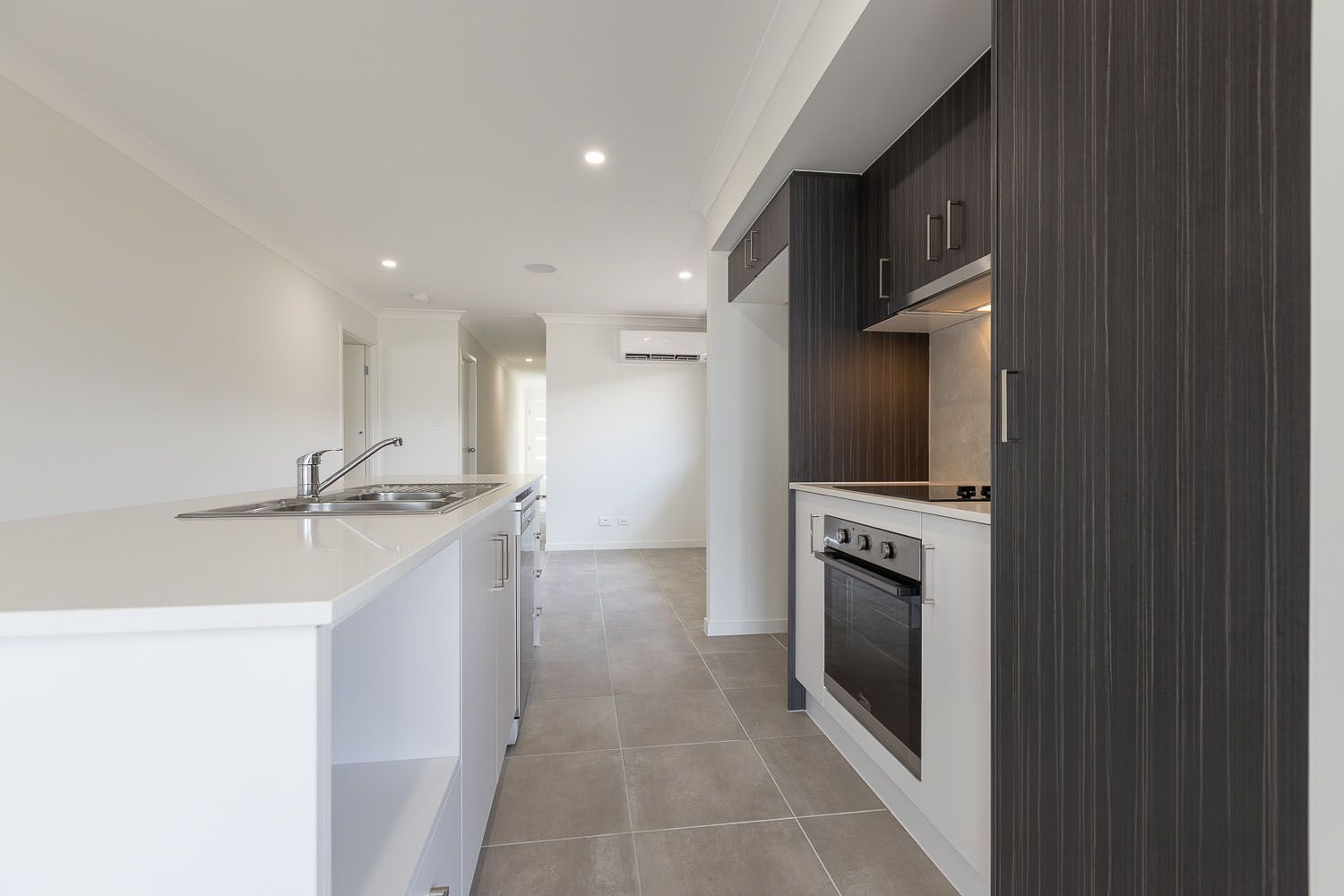 14 Mia Street, Flinders View, QLD 4305