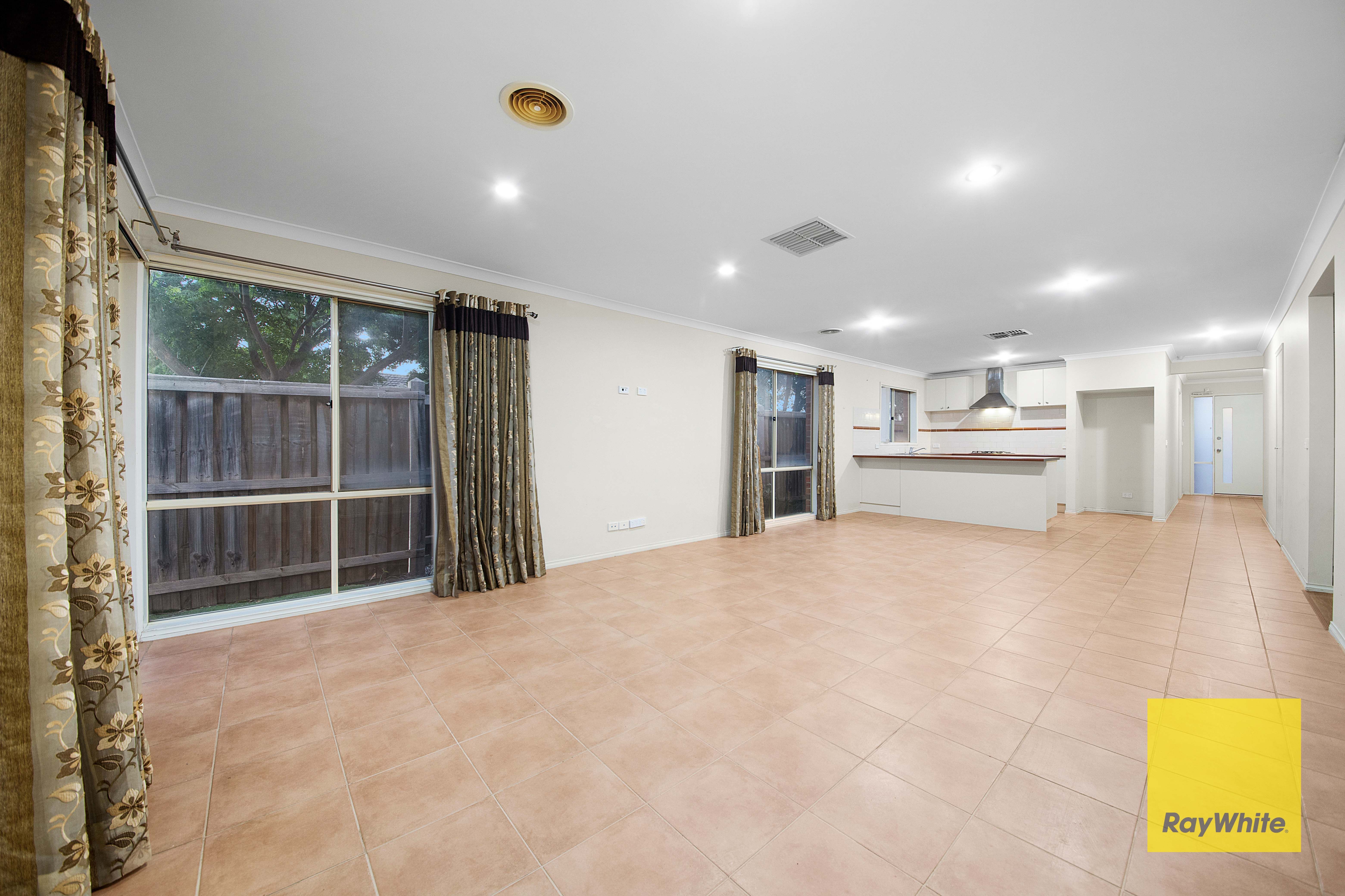 25 Solander Grove, Tarneit, VIC 3029