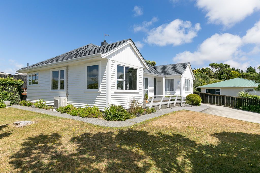 11 Trebann Street, Paparangi, Wellington City