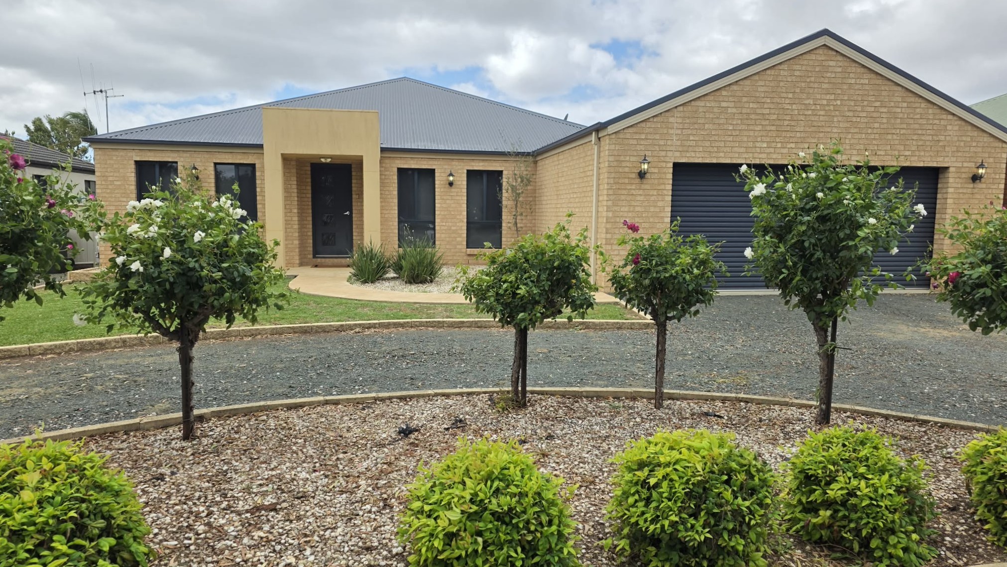 9 High Street, Rochester, VIC 3561