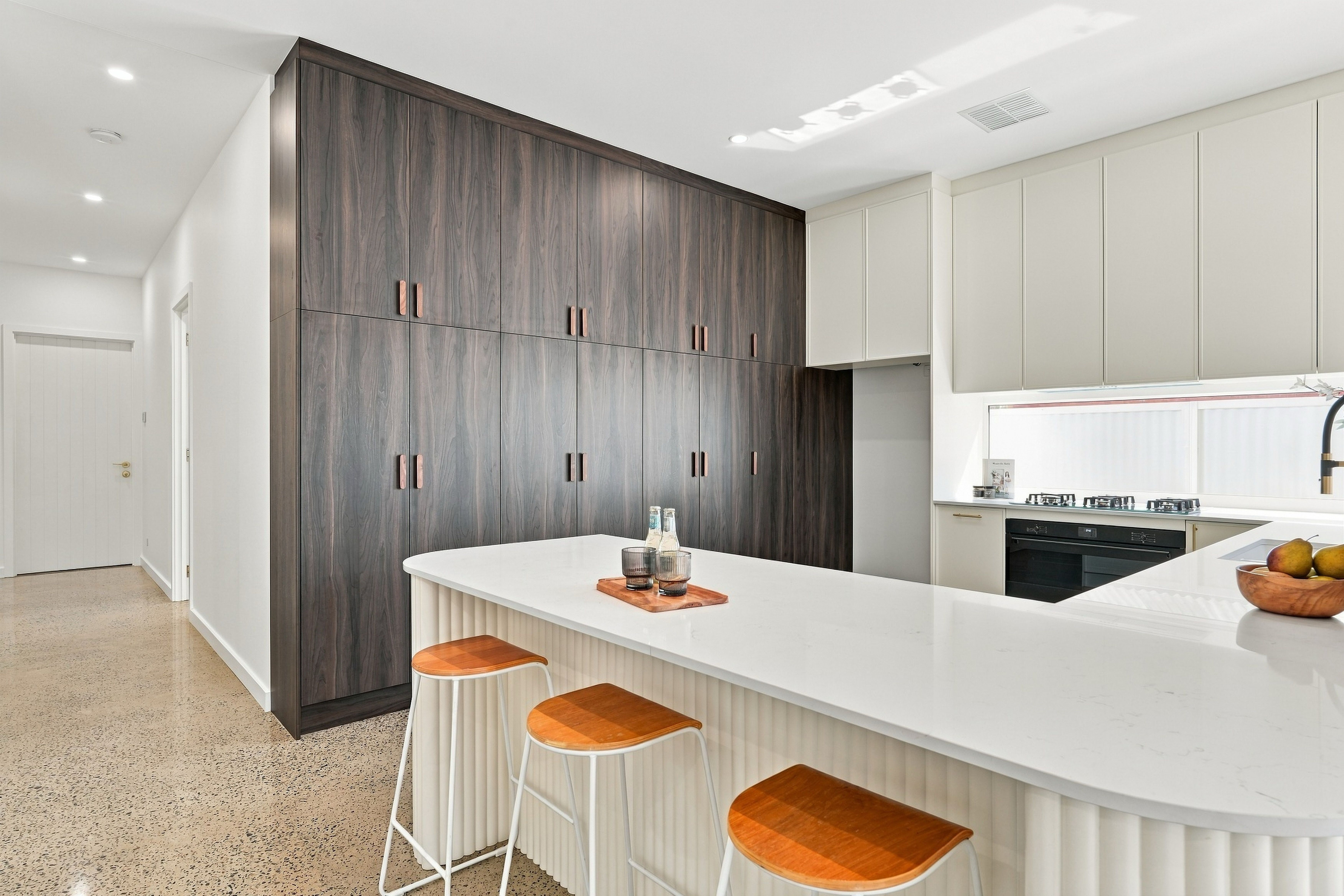 45 Gordon Street — photo 4 of 30