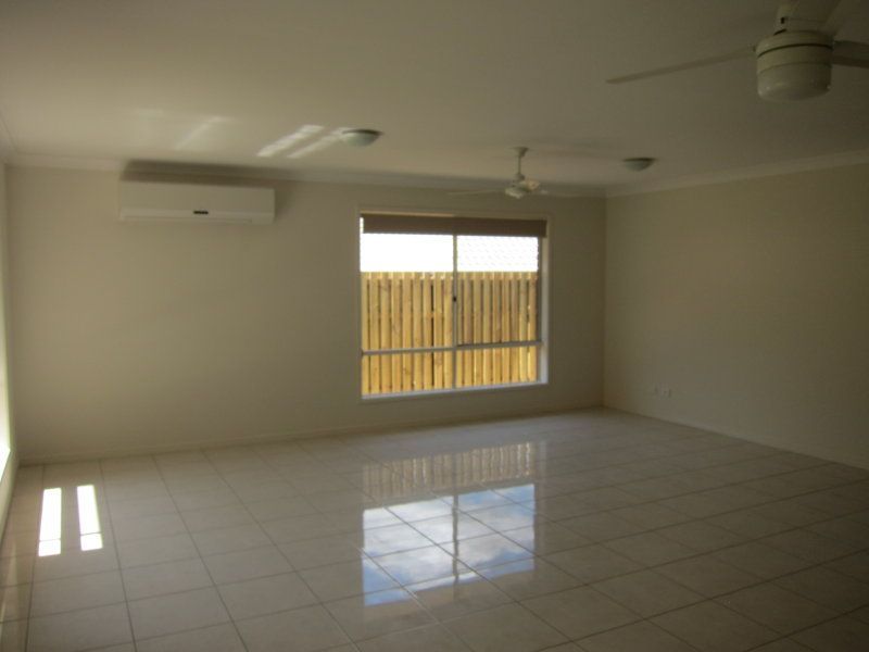 33 Skyline Circuit, Bahrs Scrub, QLD 4207