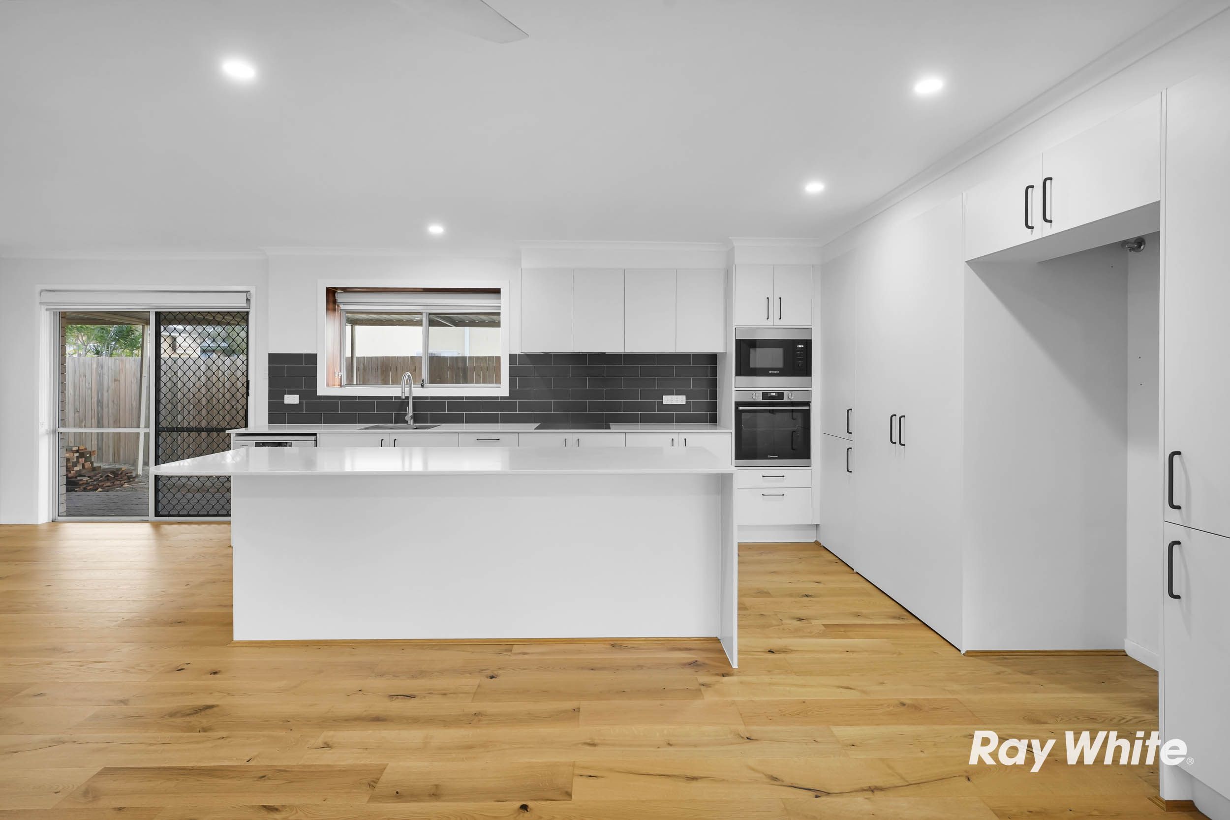 31 Satinwood Street — photo 6 of 29