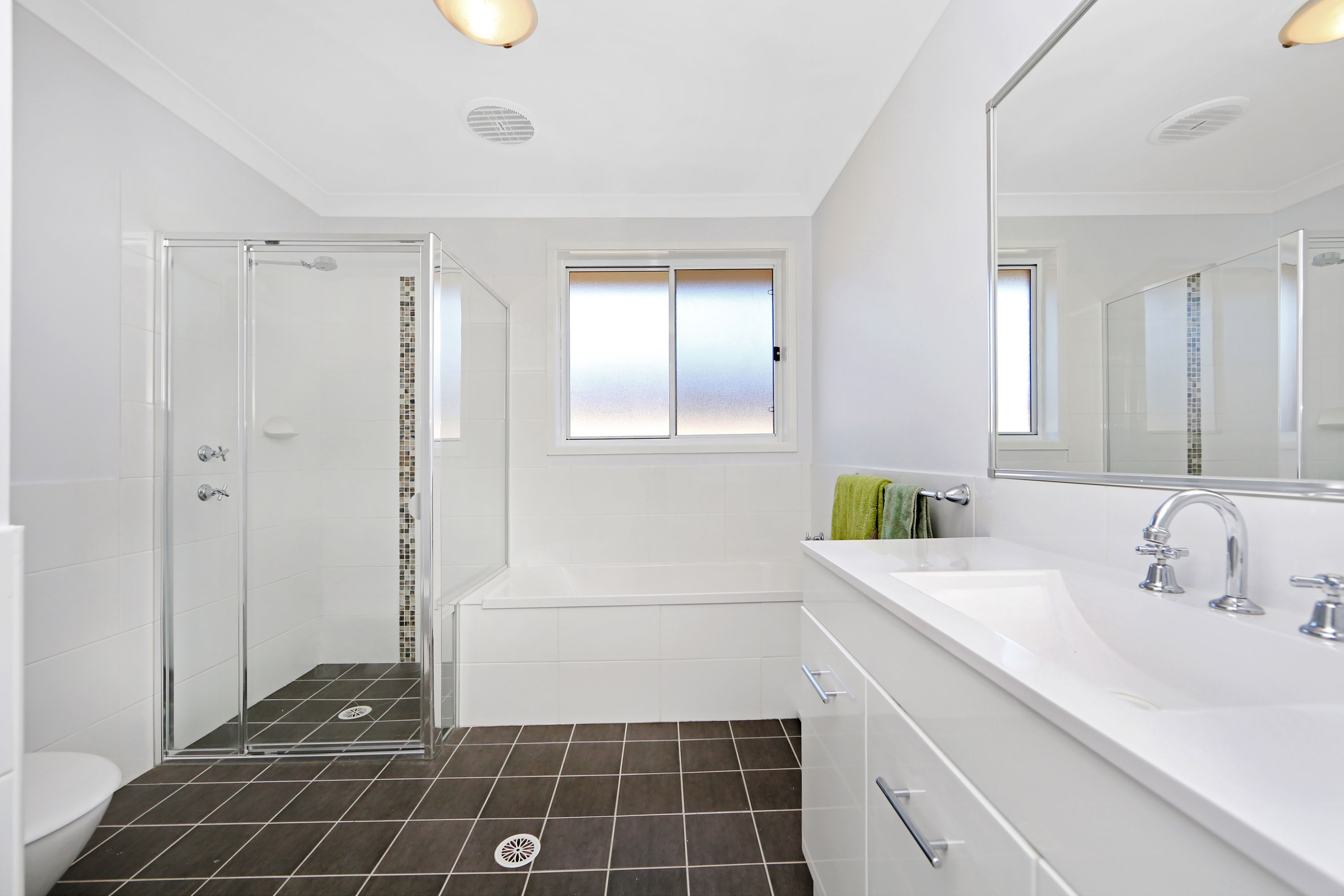 14 Regatta Way — photo 7 of 8