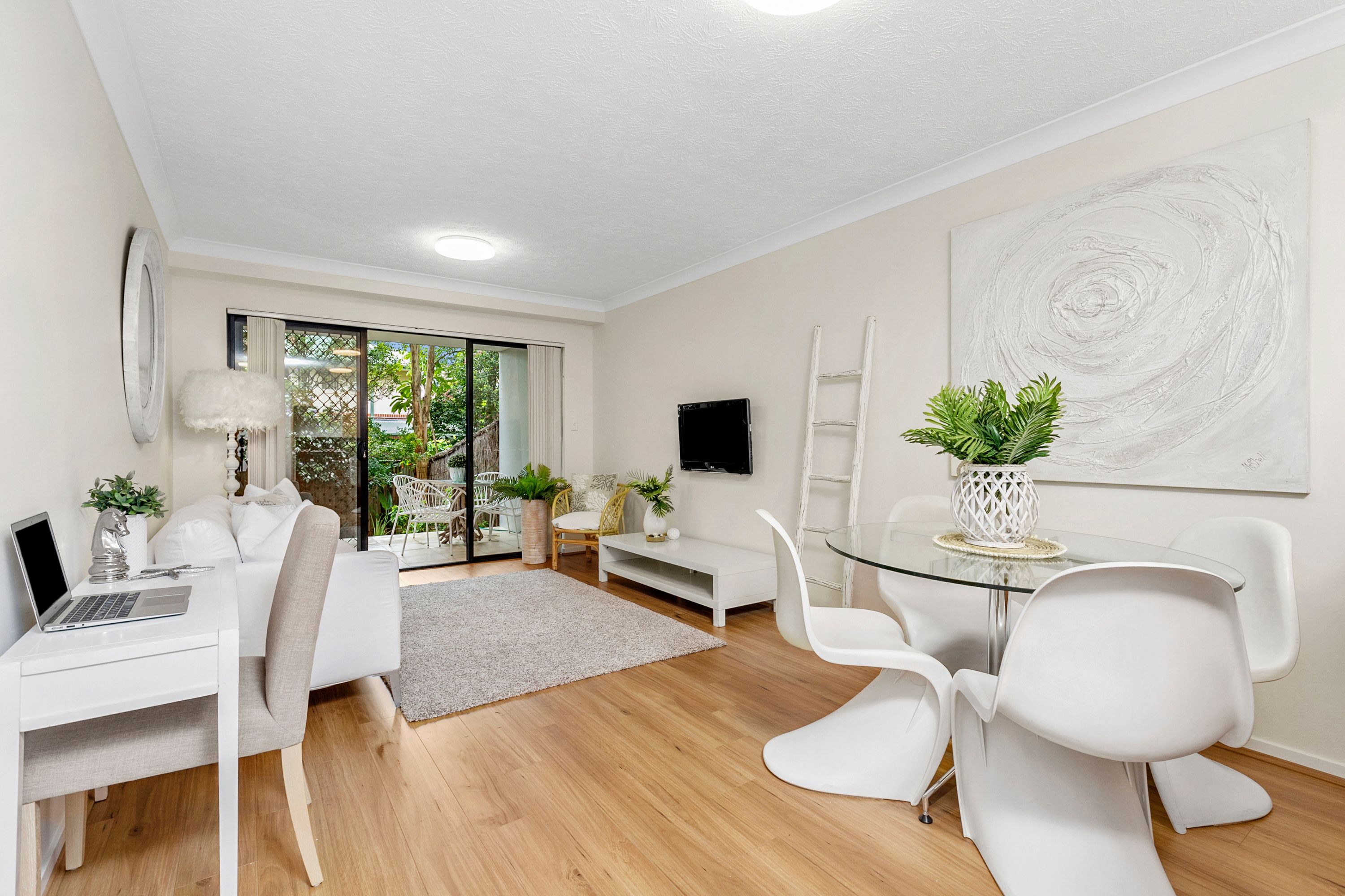 74-76 Old Pittwater Road, Brookvale NSW 2100