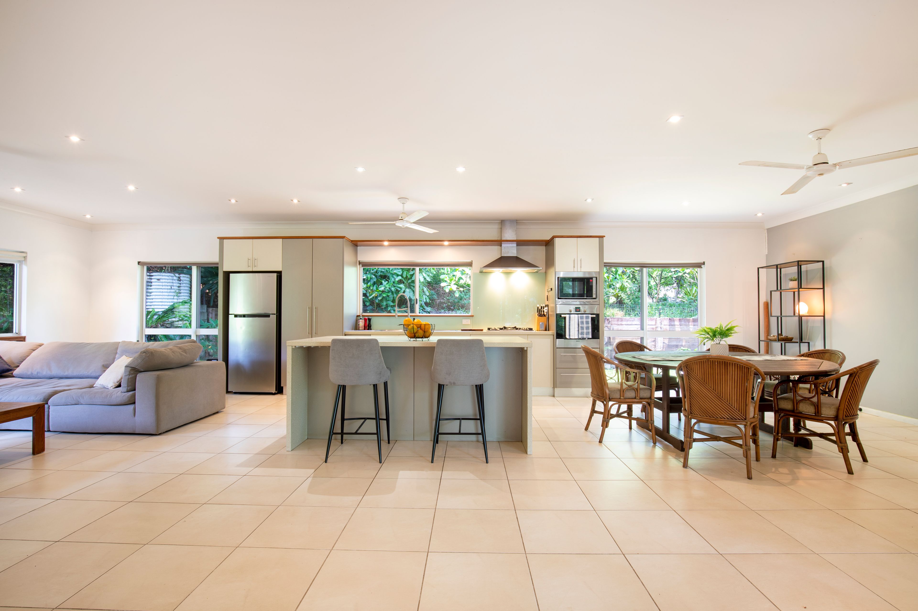 15 Coral Sea Drive, Mossman QLD 4873