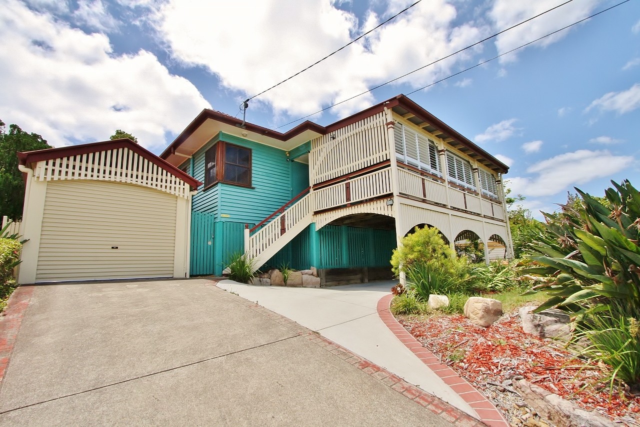 118 Layard Street, Holland Park, QLD 4121