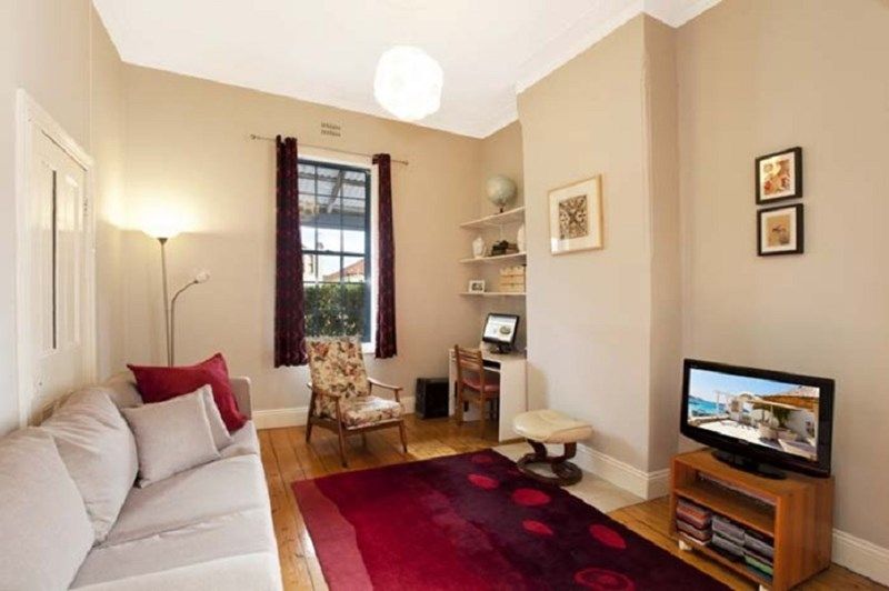 13 Lever Street — photo 3 of 6
