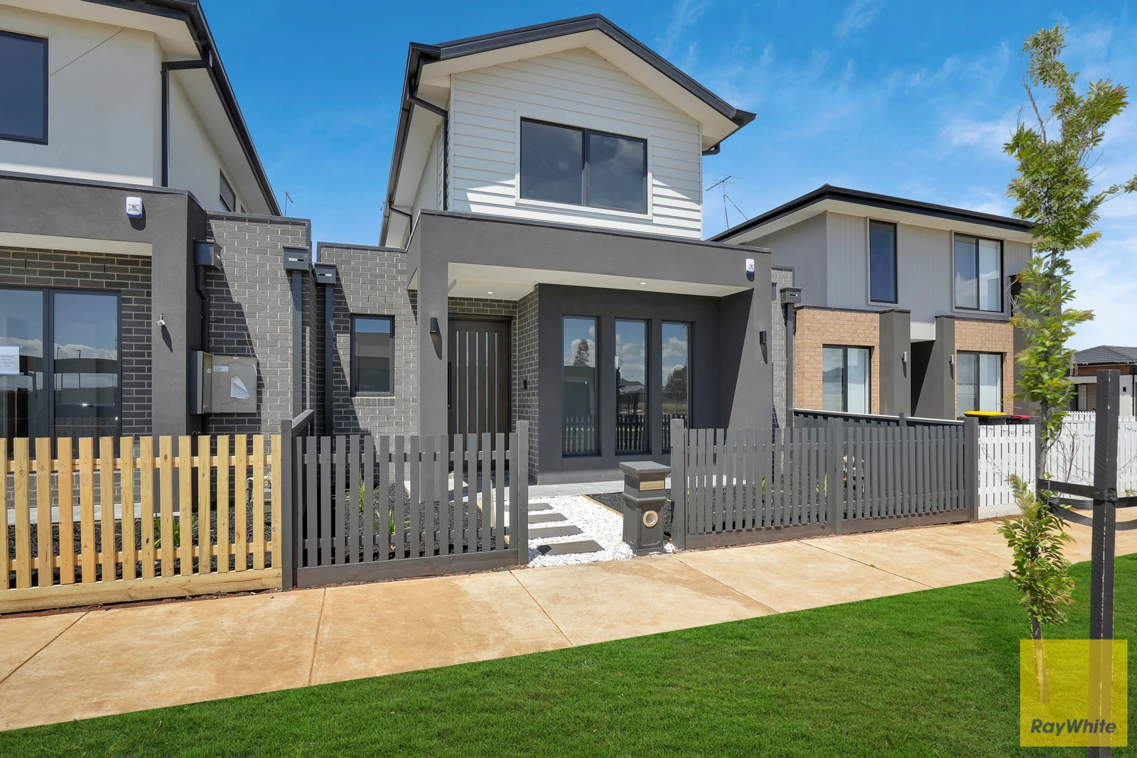 4 Primrose Avenue, Rockbank, VIC 3335