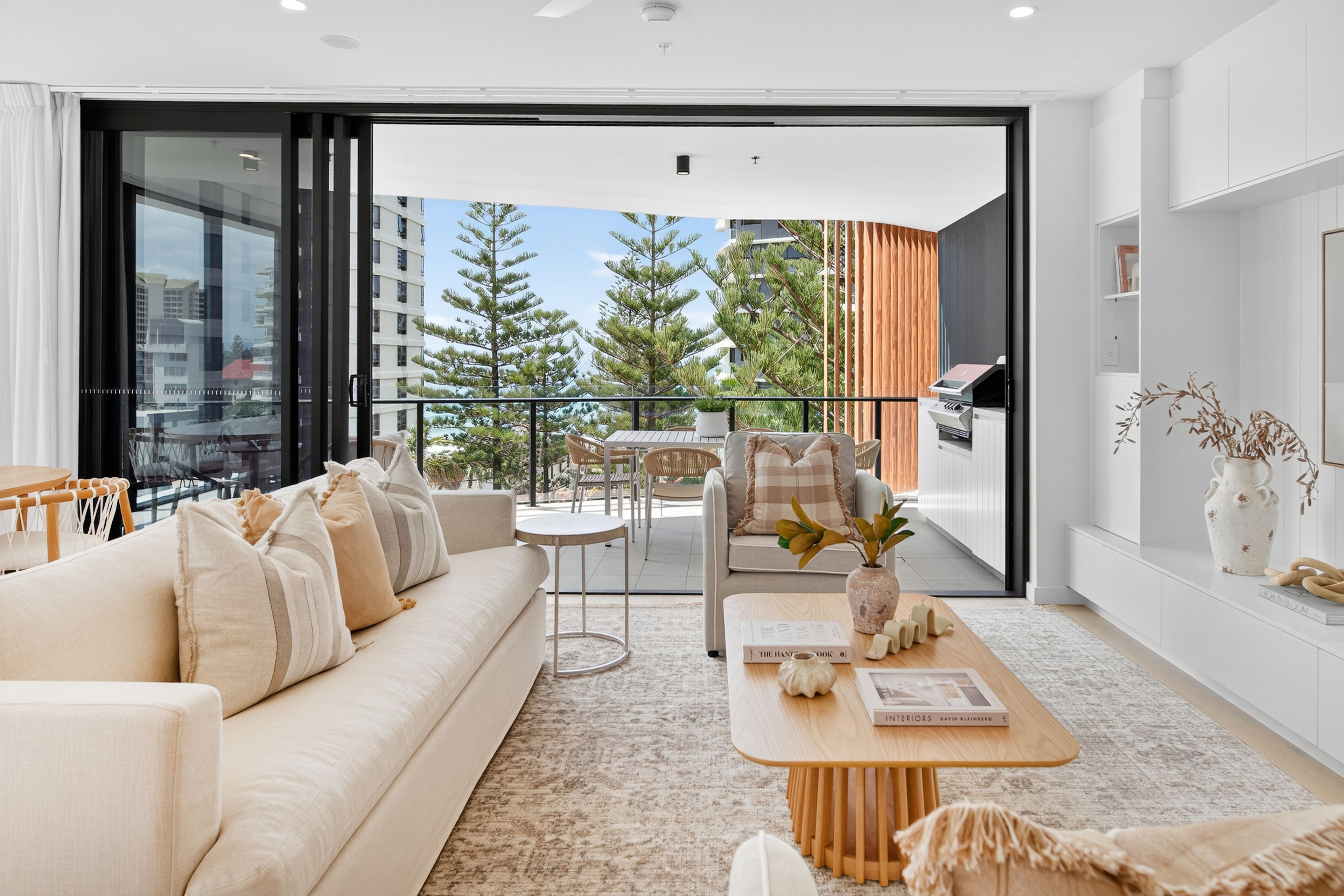 601/61 Old Burleigh Road, Surfers Paradise, QLD 4217