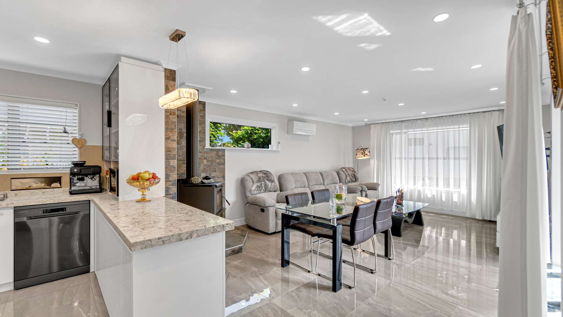 172 Avonhead Road photo 2