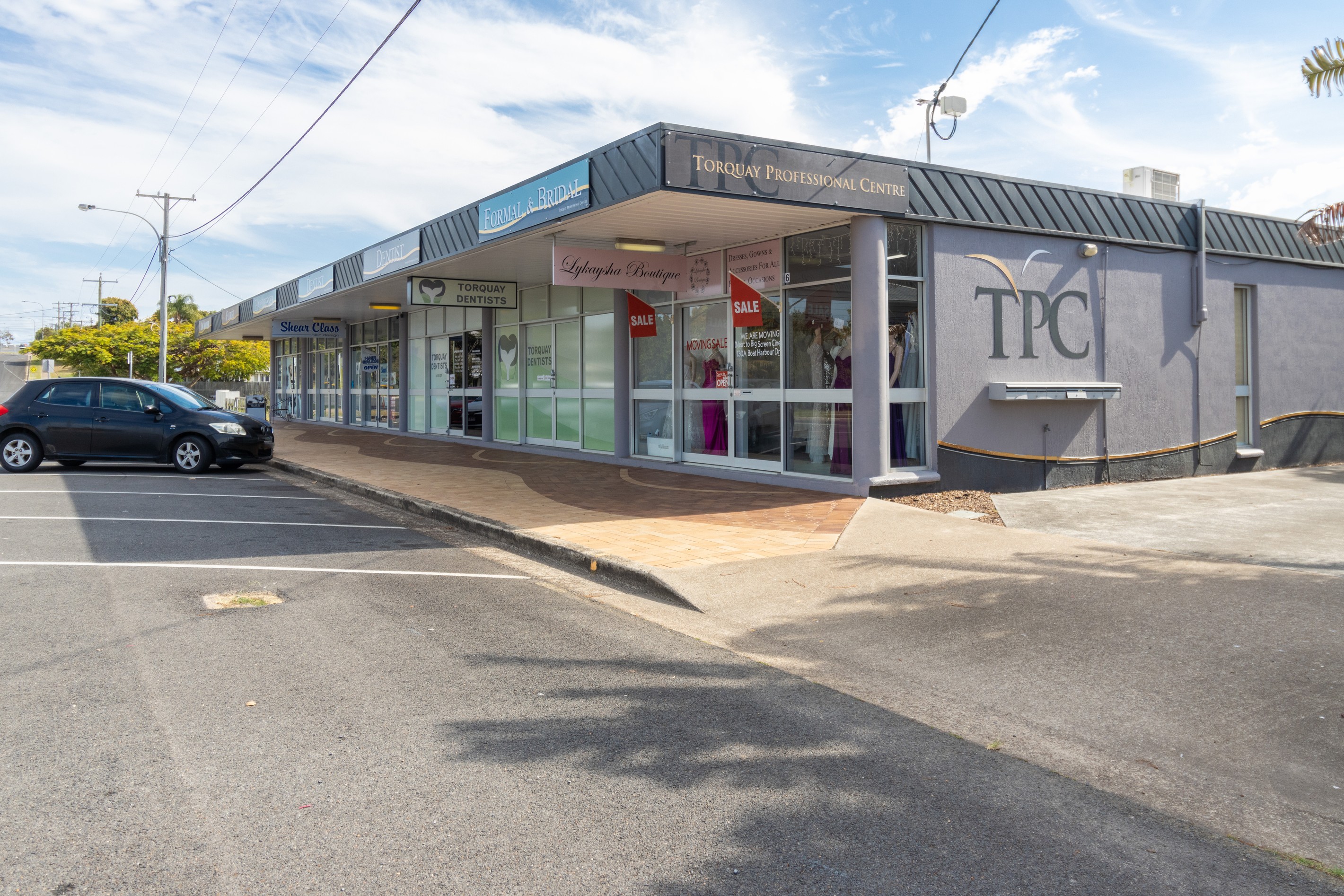 Shop 2/13 Bideford Street, Torquay, QLD 4655