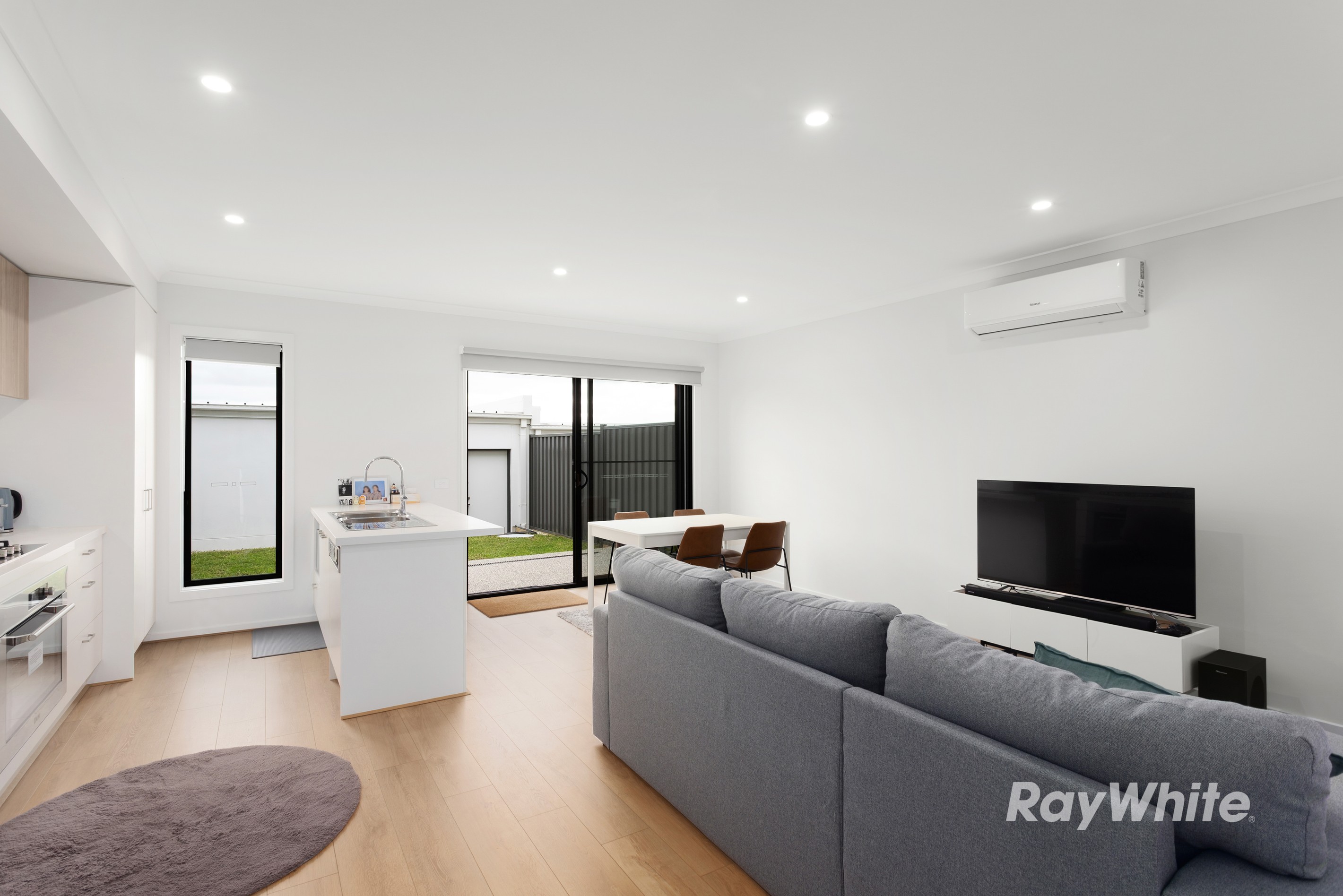 35 Tomatina Way, Berwick, VIC 3806