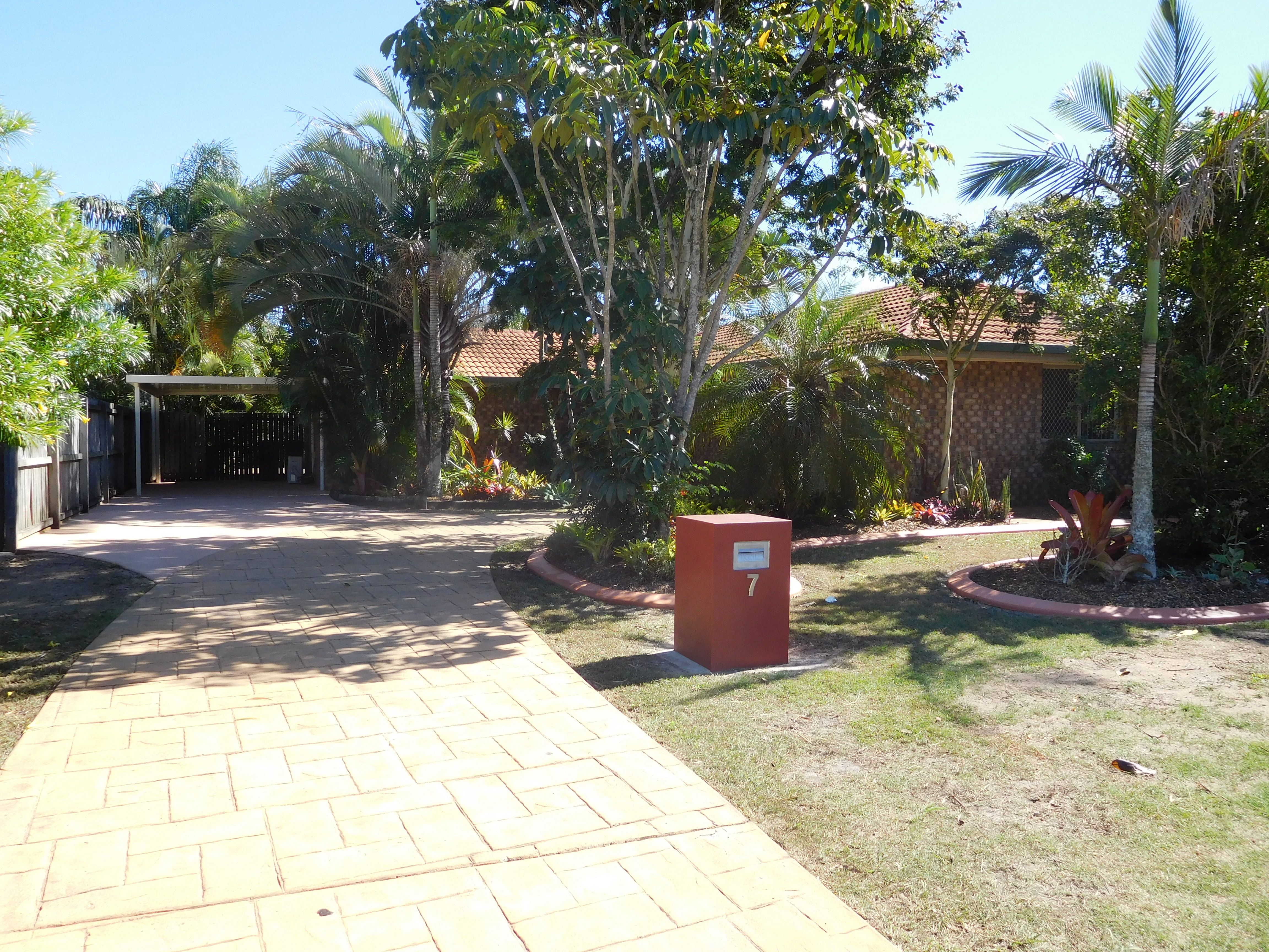 7 Brolga Court, Eli Waters, QLD 4655
