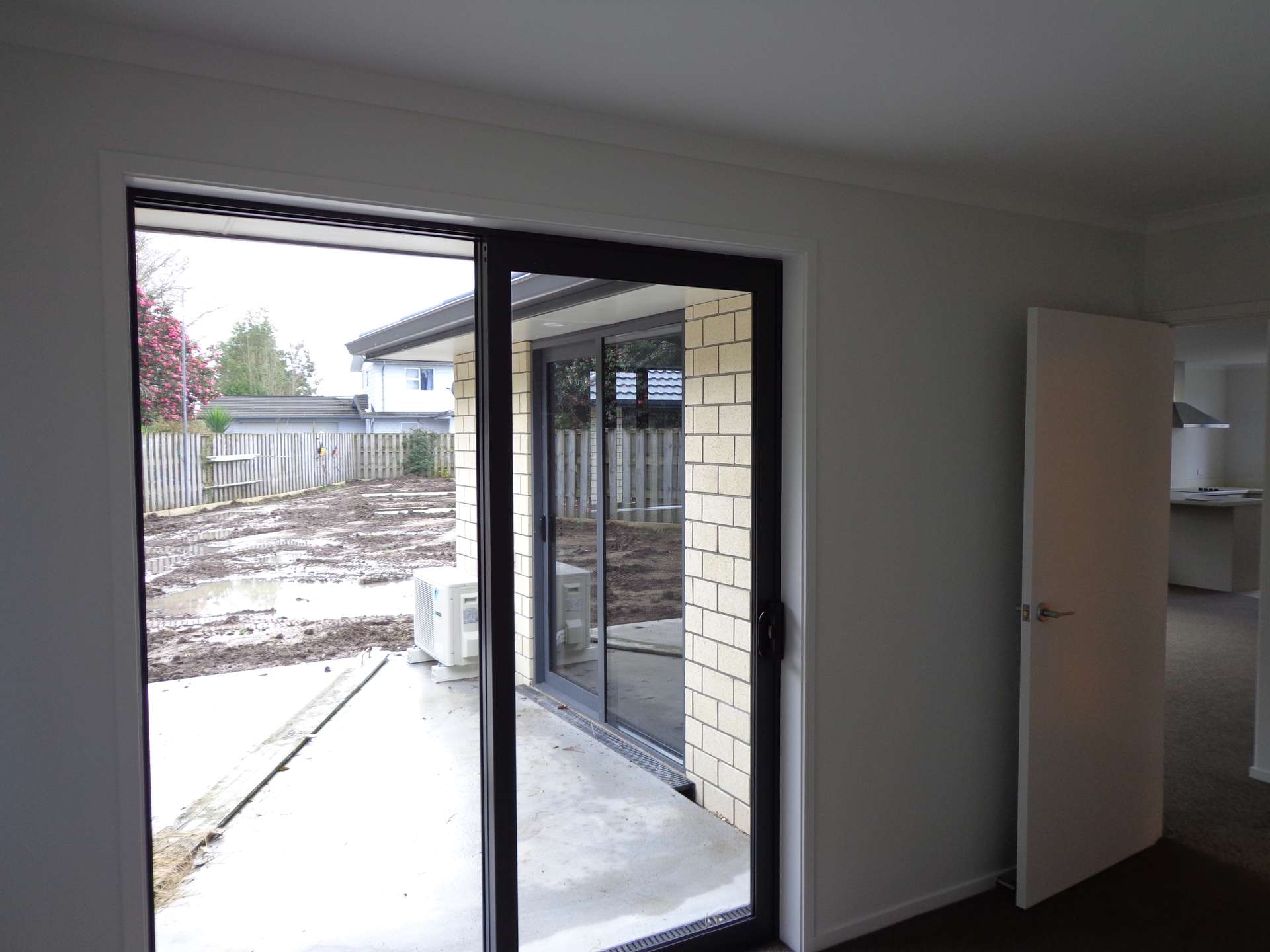 2/206 Te Kowhai Road photo 5