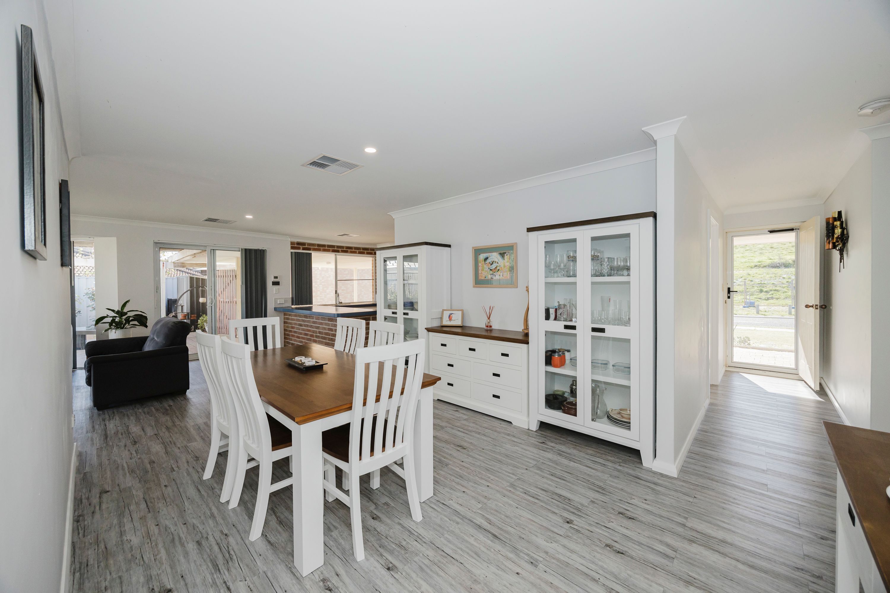 102 Damepattie Drive — photo 8 of 25