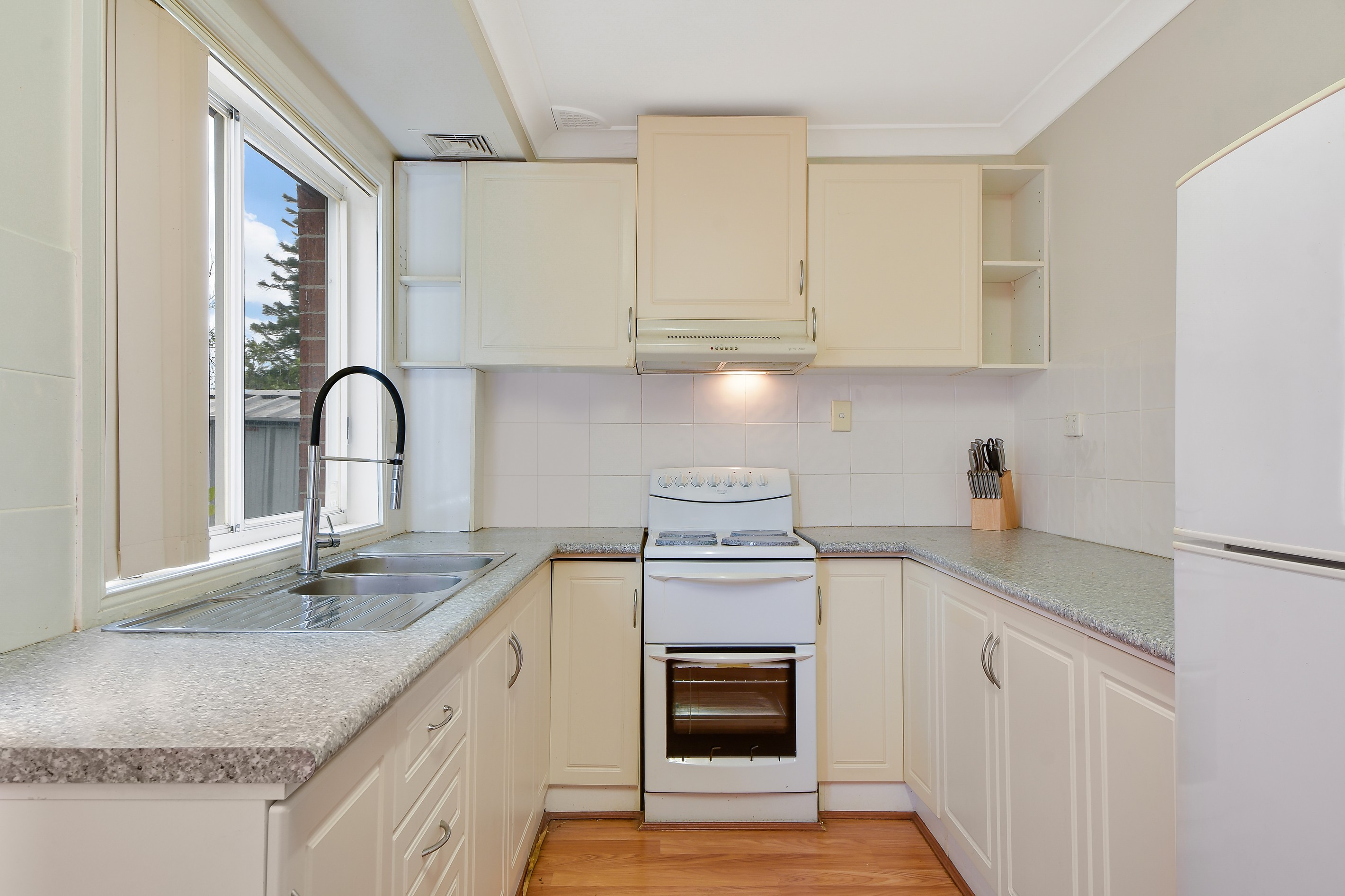 7/6-8 Second Avenue, Macquarie Fields, NSW 2564