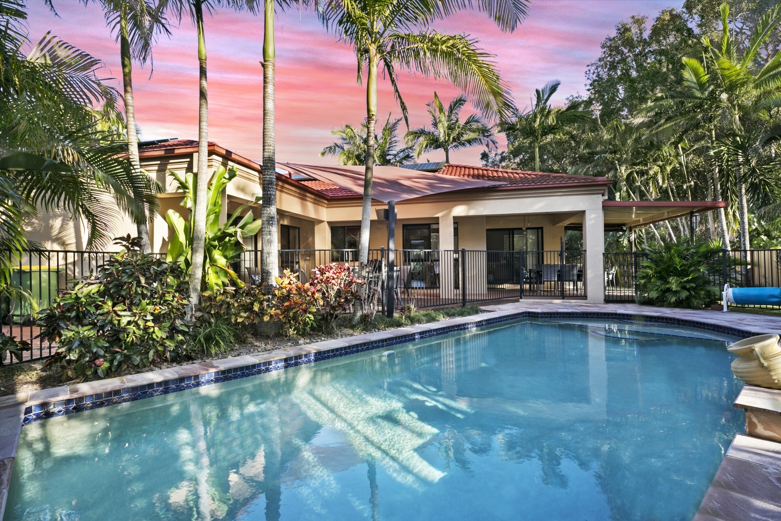 15 Portreeves Place, Arundel, QLD 4214