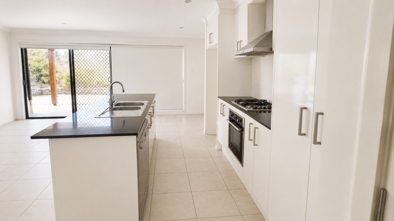 1/8 Conte Circuit, Augustine Heights, QLD 4300