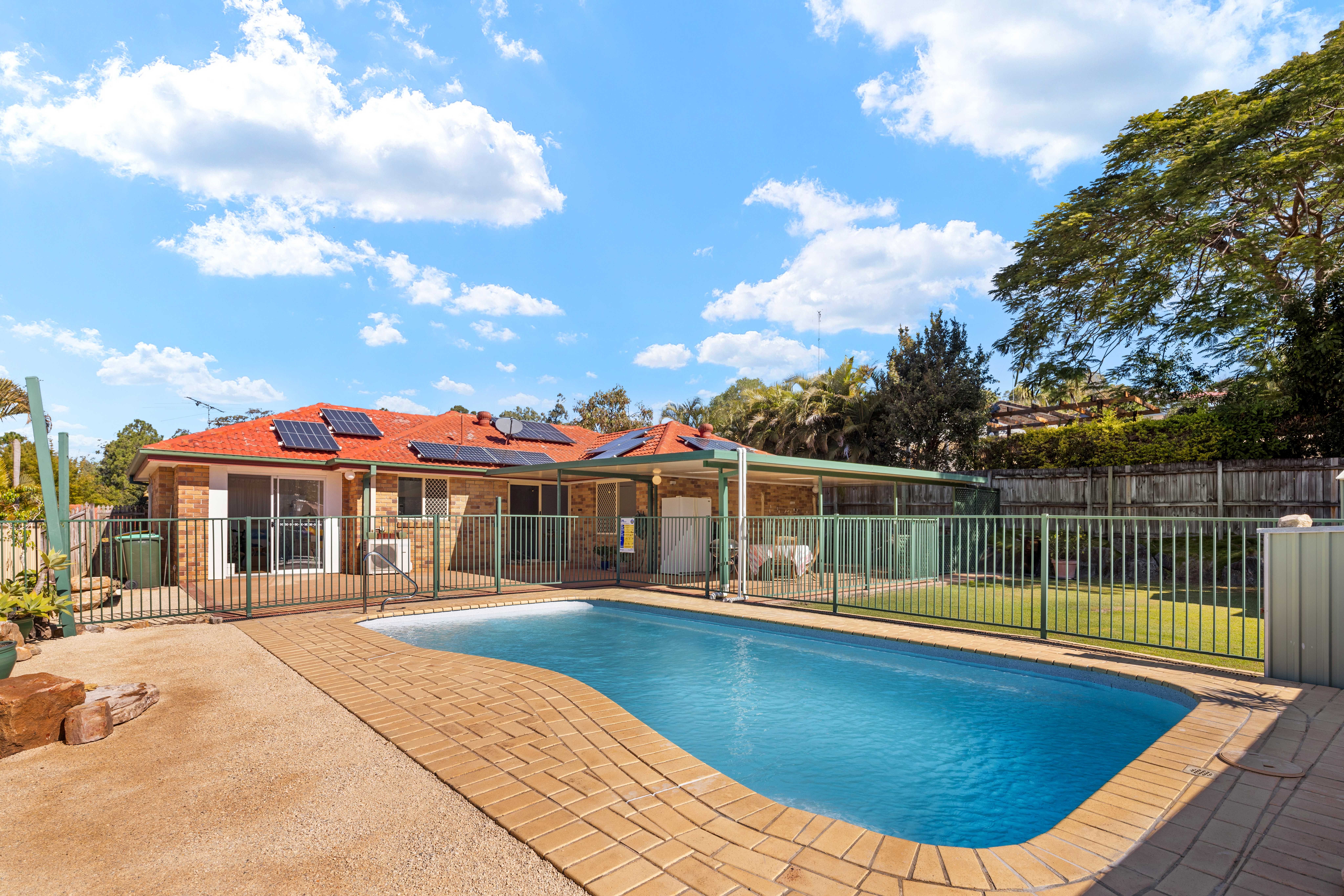 20 Pineneedle Court, Oxenford, QLD 4210