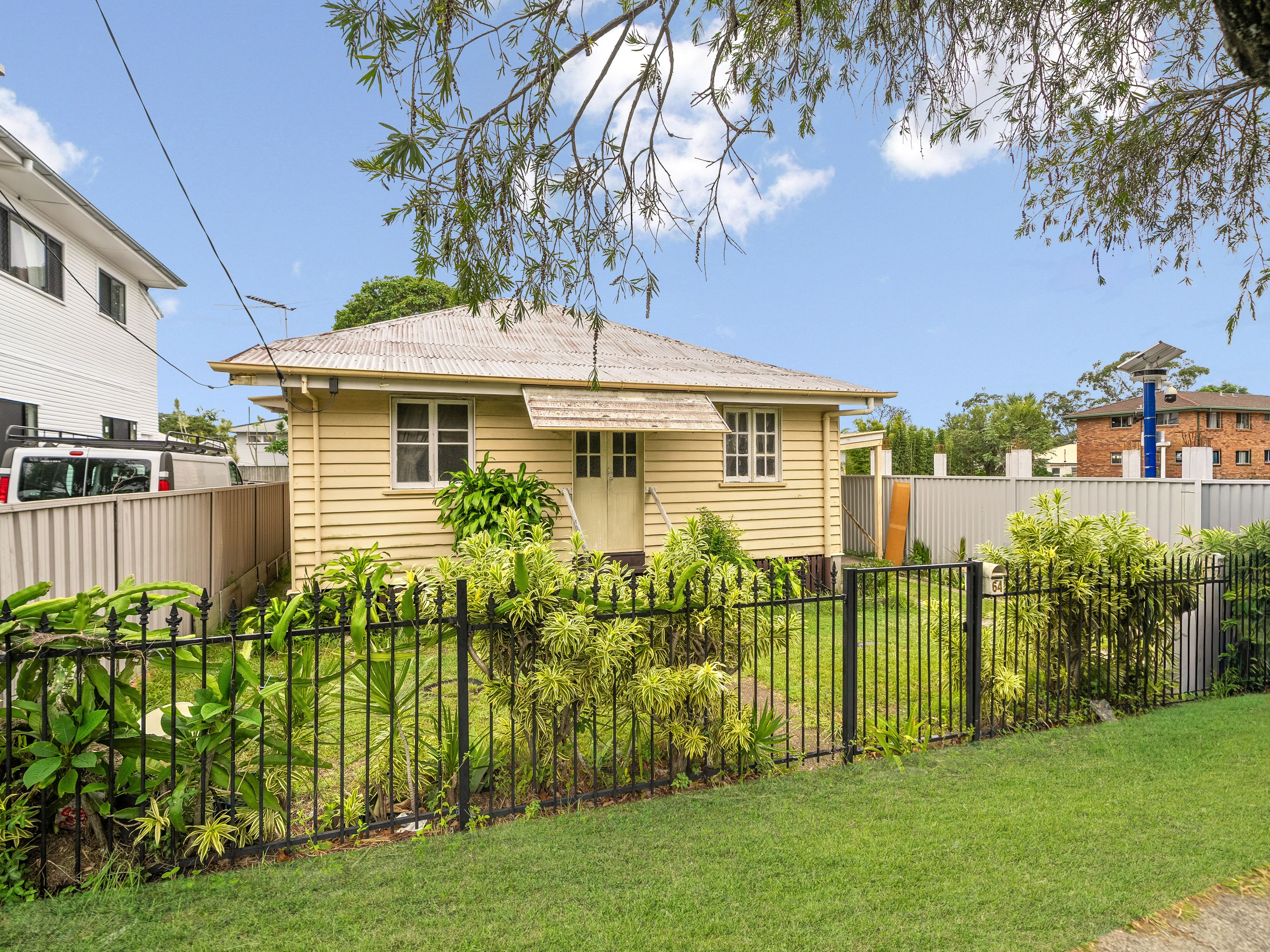 64 Anzac Avenue, Redcliffe, QLD 4020